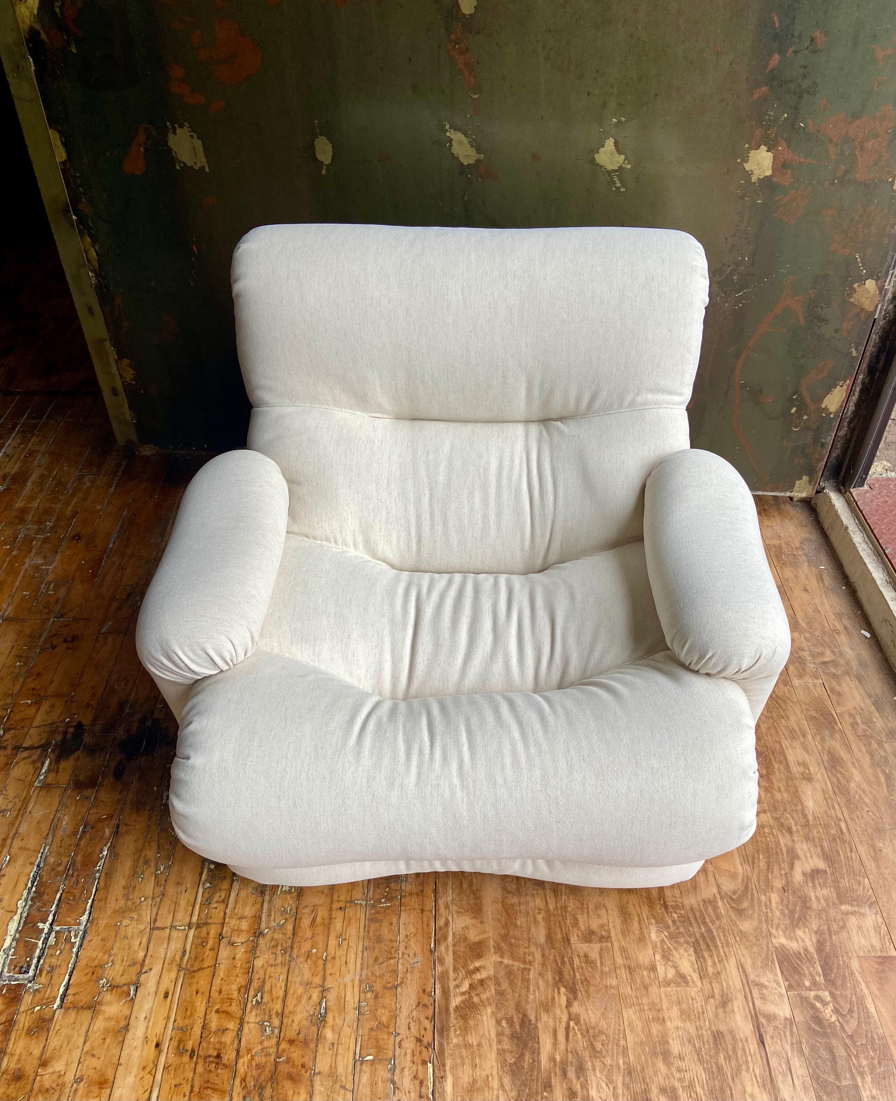 Fabric White Lounge Chairs by Emilio Guarnacci and Felix Padovano Pair For Sale