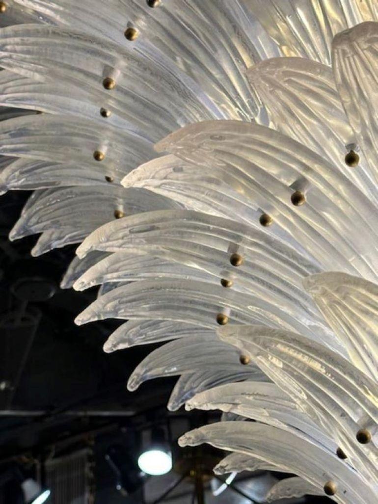 XXIe siècle et contemporain Lustre en verre de Murano blanc Palmette en vente