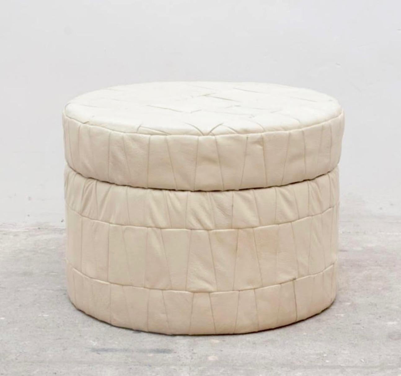 White Patchwork Leather De Sede Ottoman with Storage (Schweizerisch)