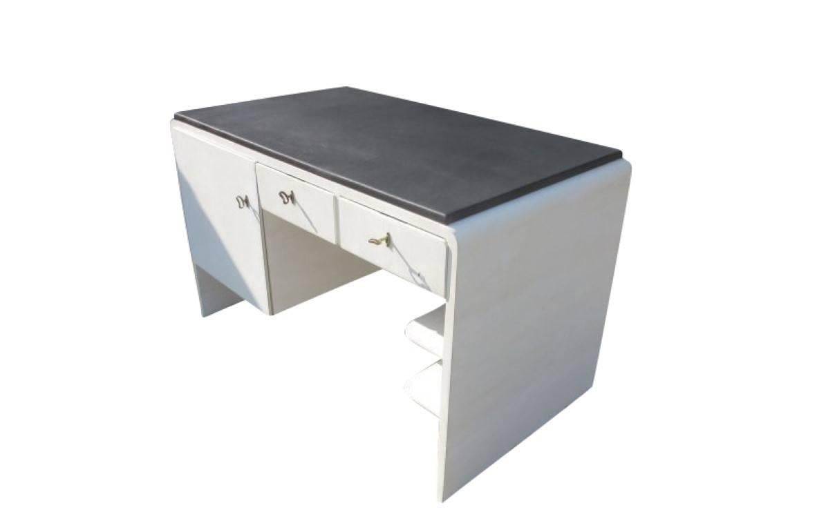 White Patinated Art Deco Desk from circa 1920 In Excellent Condition In Senden, NRW