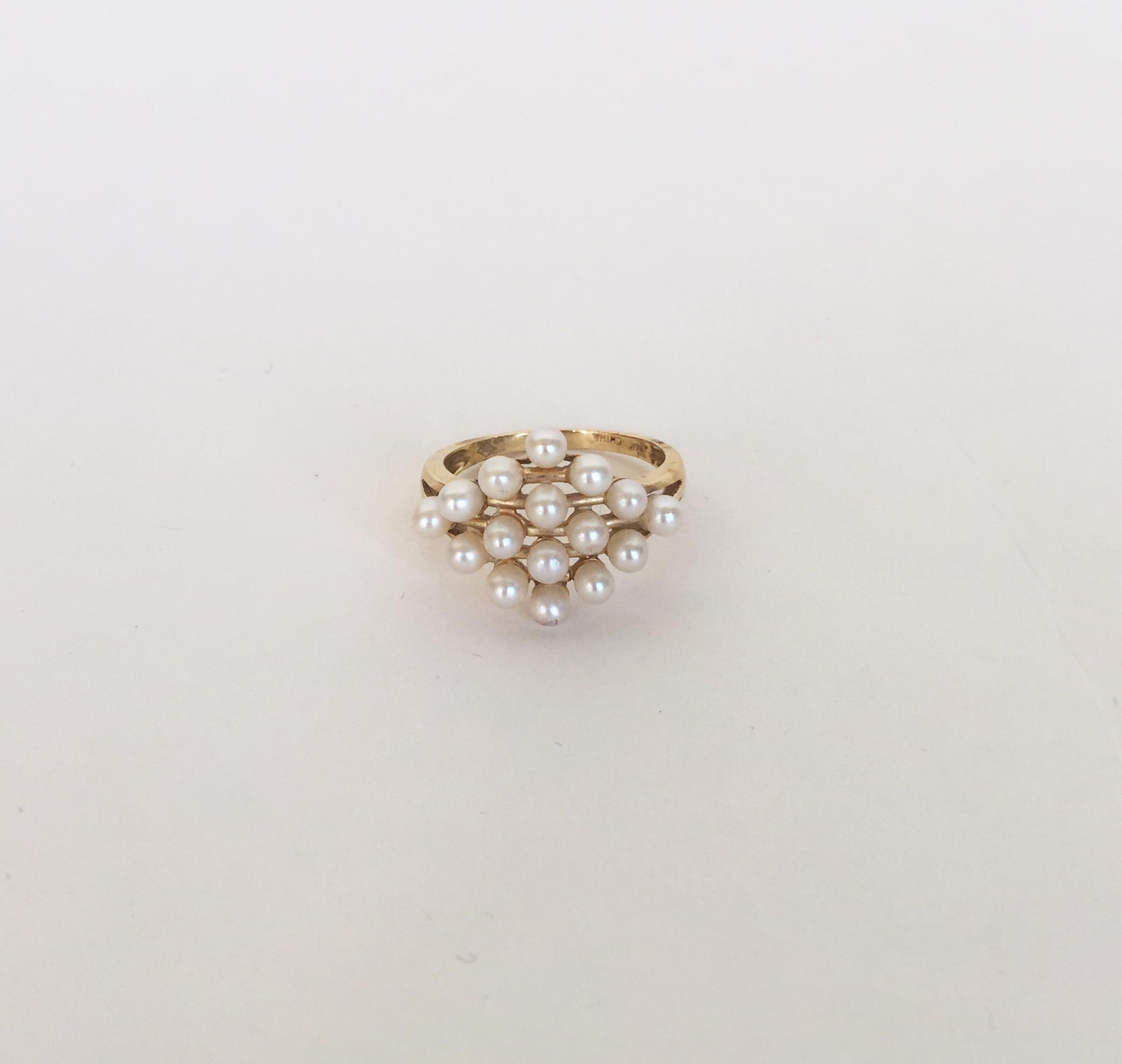 Marina J. White Pearl and 14 Karat Yellow Gold Ring For Sale 2