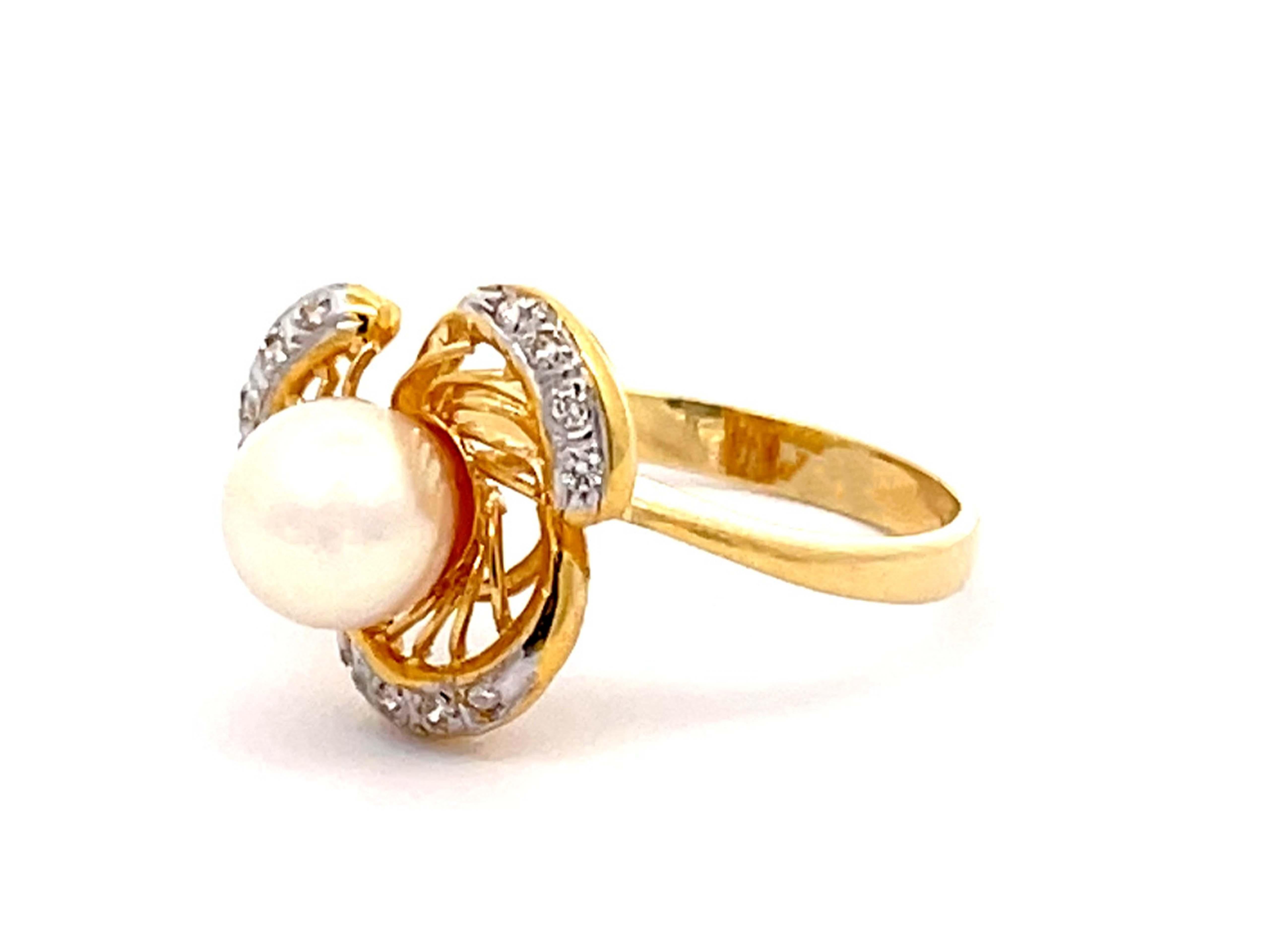 Round Cut White Pearl and Diamond Flower Ring in 18K Yellow Gold For Sale