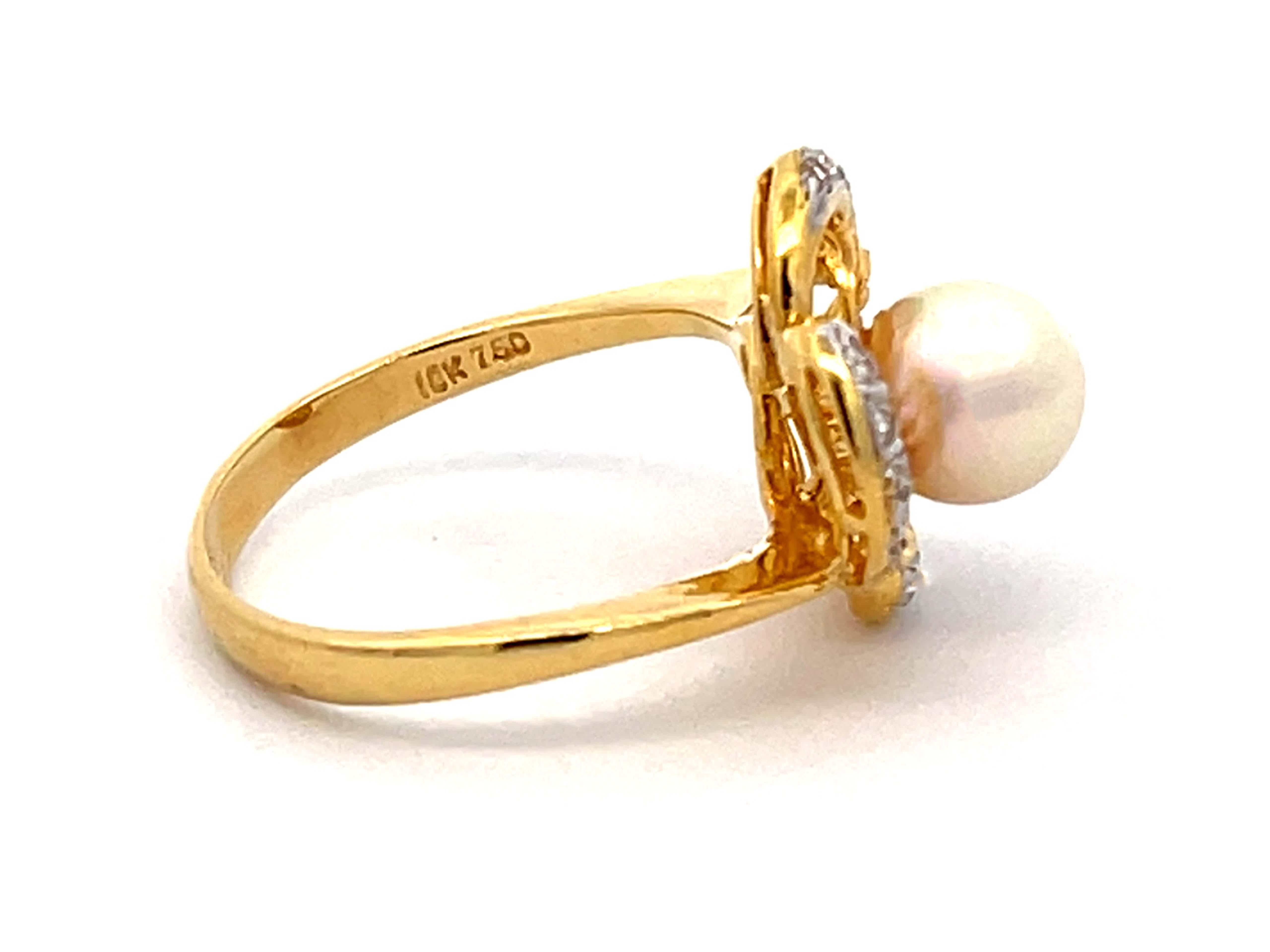 Women's White Pearl and Diamond Flower Ring in 18K Yellow Gold For Sale