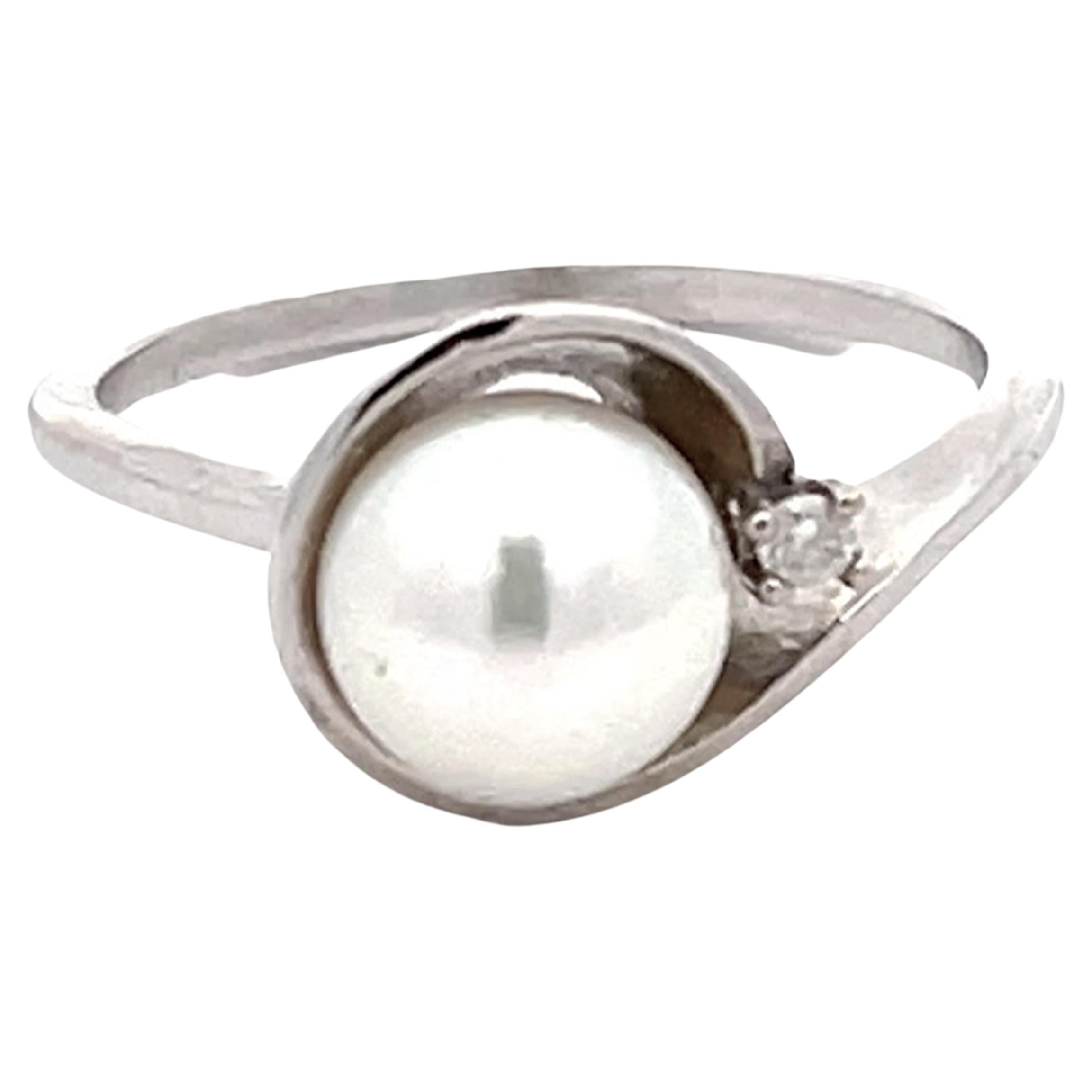 White Pearl and Diamond Ring in 14k White Gold For Sale