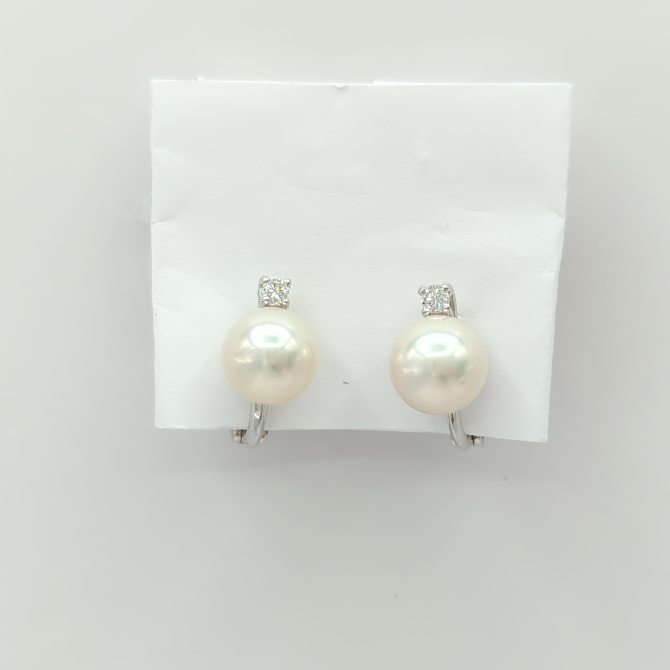 Women's or Men's White Pearl and White Diamond Earrings in 18K White Gold For Sale
