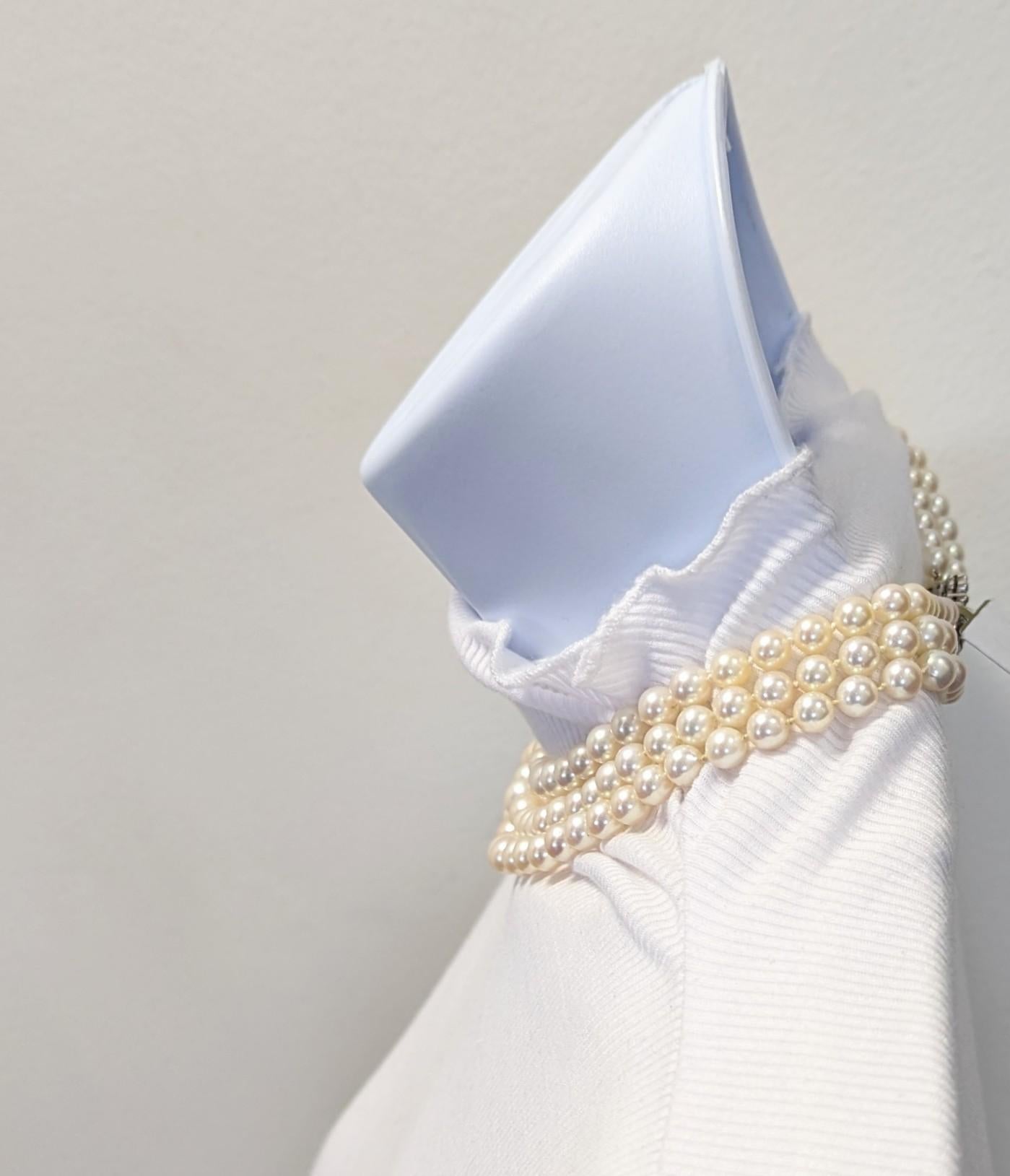 Collier en or blanc 18 carats, perles blanches et diamants blancs Neuf - En vente à Los Angeles, CA
