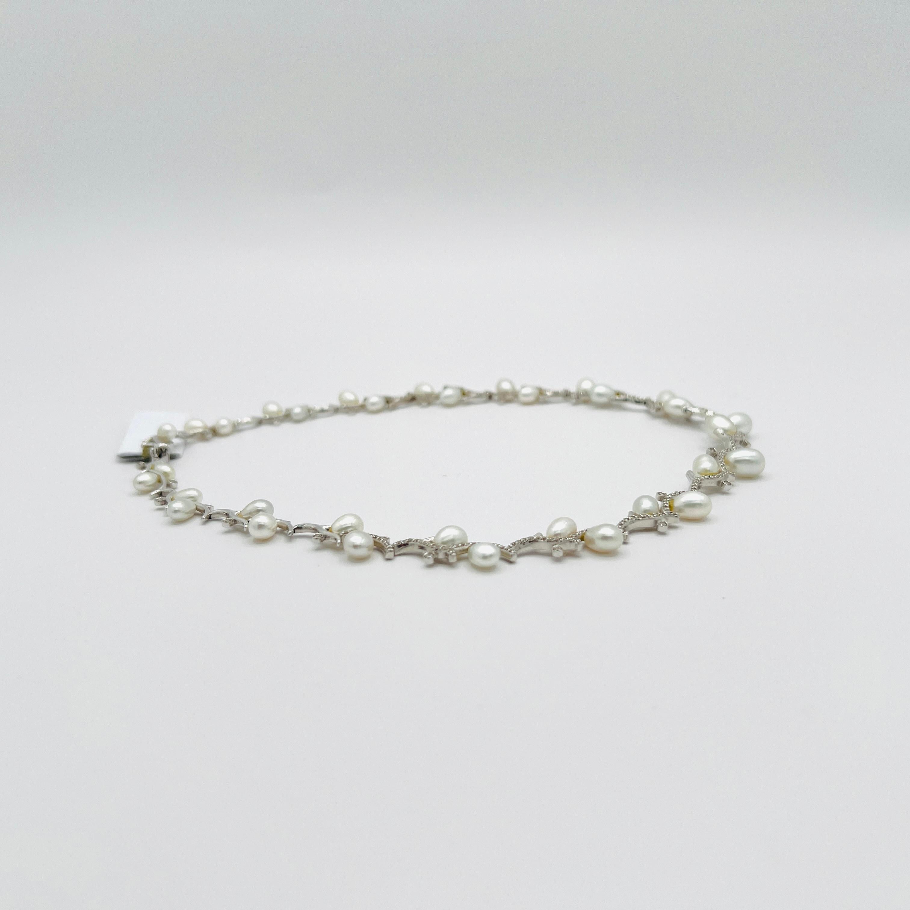 Collana di perle bianche e diamanti bianchi in oro bianco 18 carati in vendita 1