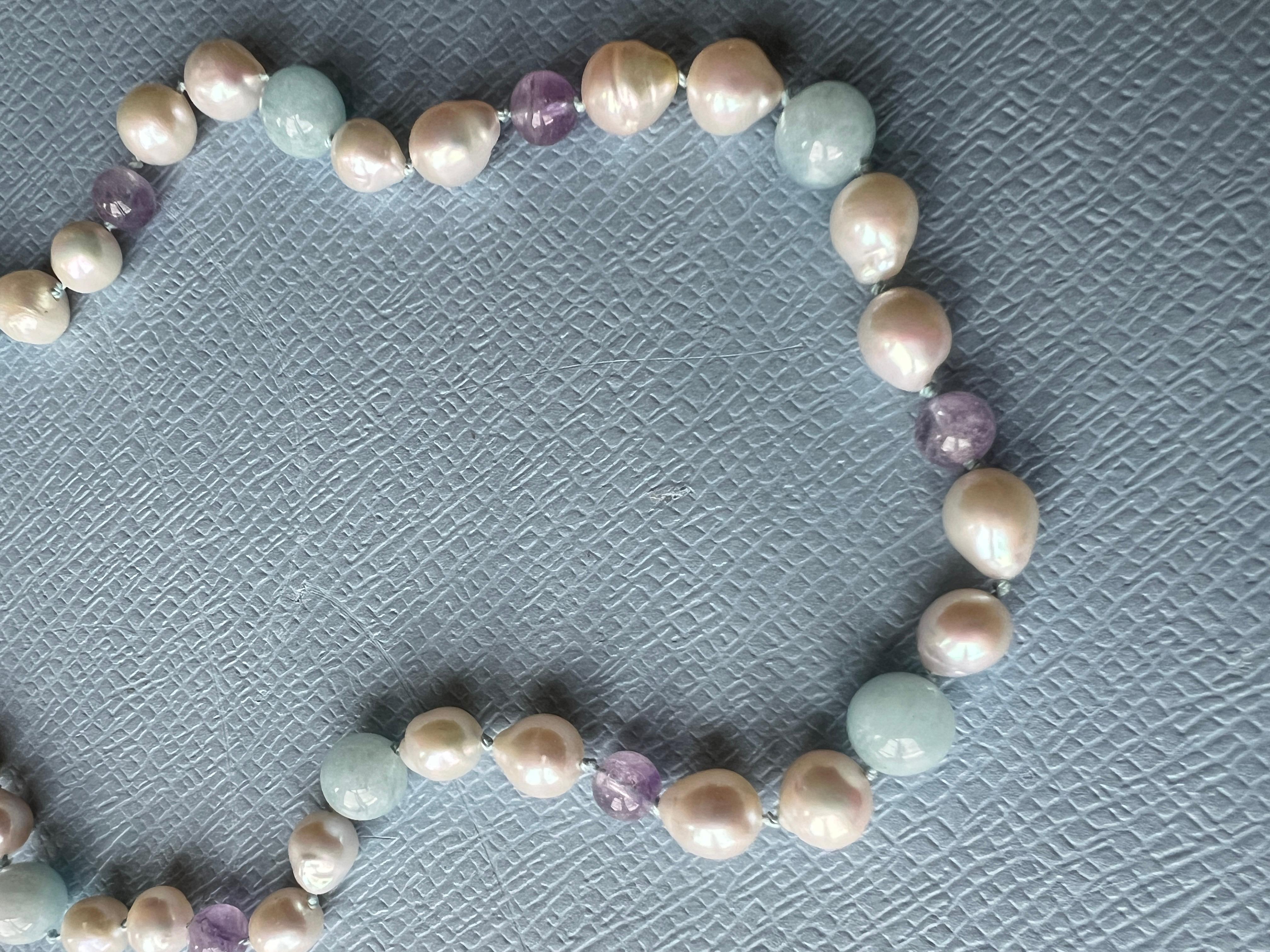 White Pearl Aquamarine Amethyst Choker  Bead Necklace In New Condition For Sale In Los Angeles, CA