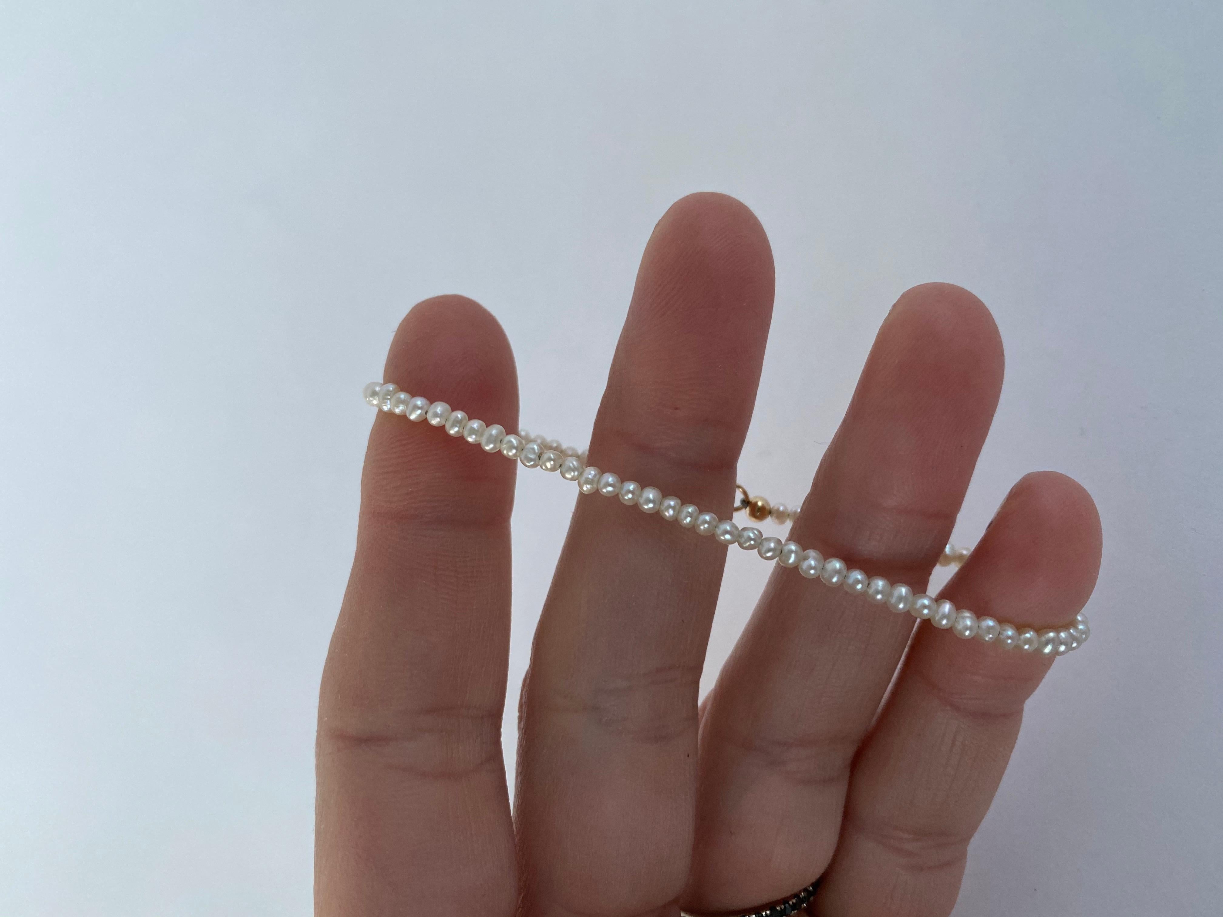 Taglio rotondo Bracciale di perle bianche in vendita