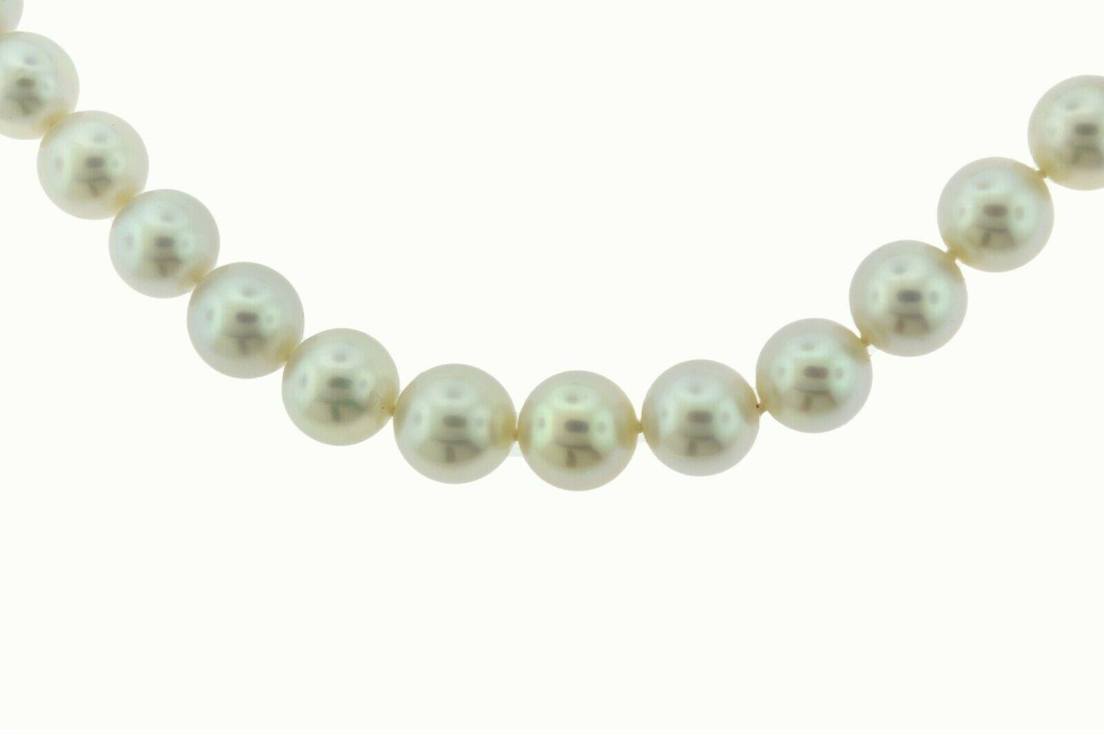 Weiße weiße Perlen-Diamant-Halskette aus 18 Karat Weißgold im Zustand „Gut“ im Angebot in Miami, FL