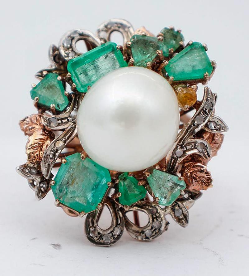 SHIPPING POLICY:
No additional costs will be added to this order.
Shipping costs will be totally covered by the seller (customs duties included).

Gorgeous retrò ring in 9 karat rose gold and silver structure mounted with a central pearl surrounded