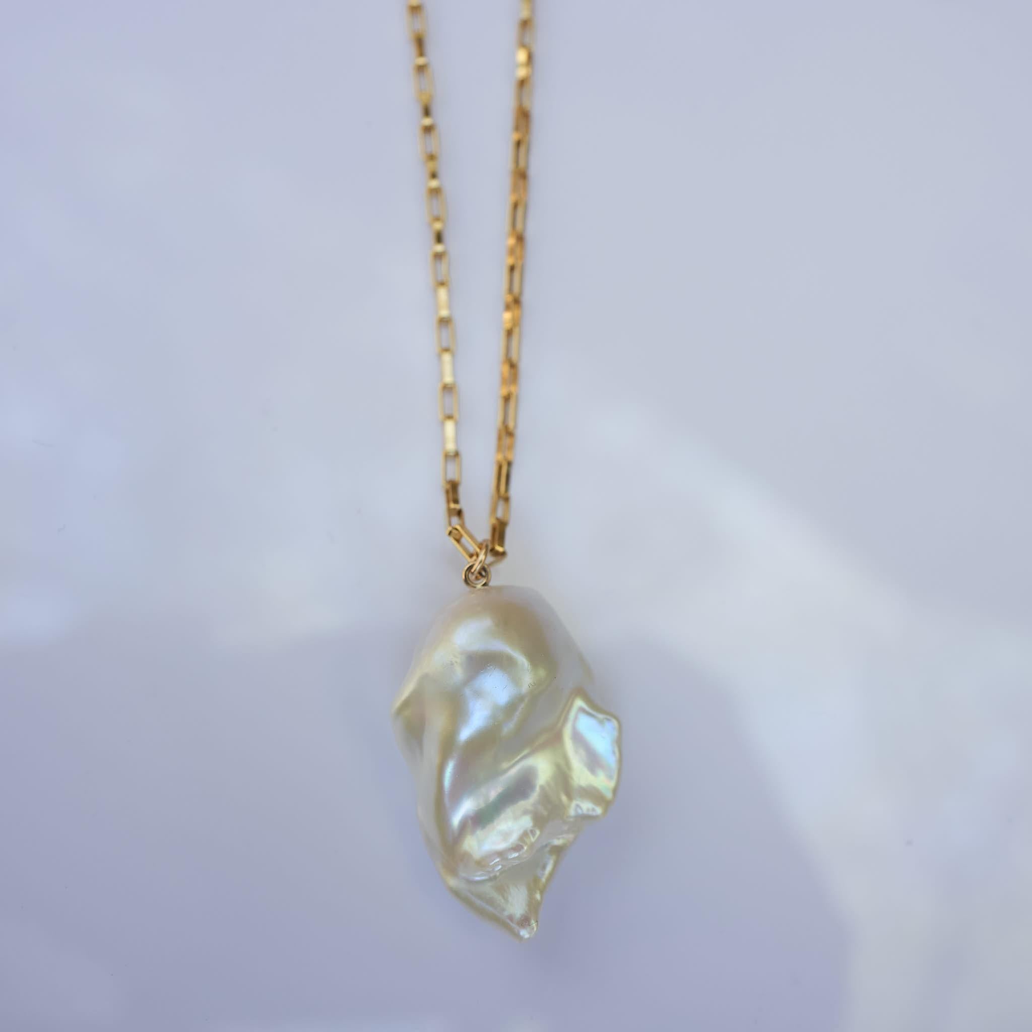 White Pearl Drop Pendant Chain Necklace J Dauphin In New Condition For Sale In Los Angeles, CA
