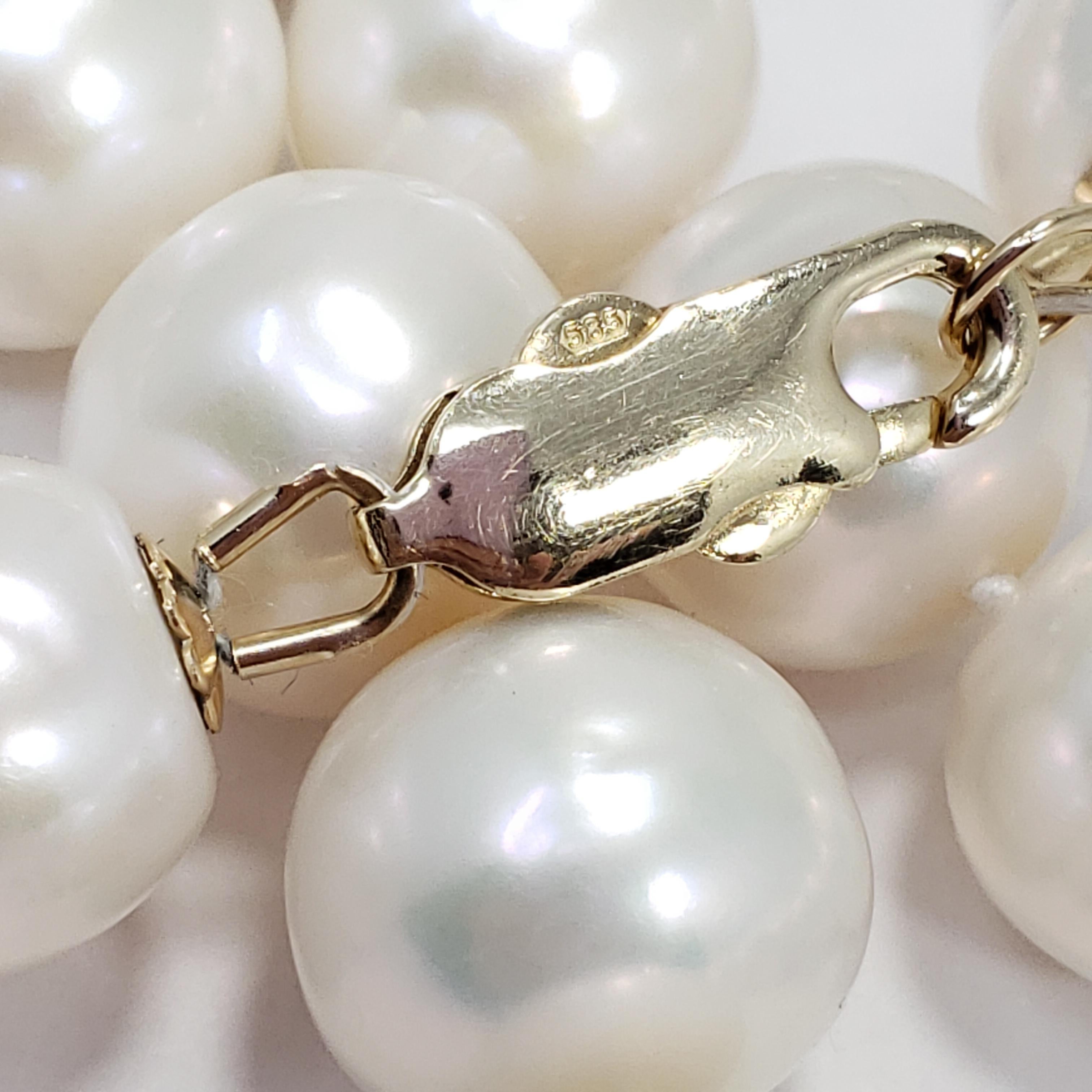 collana di perle con nodi