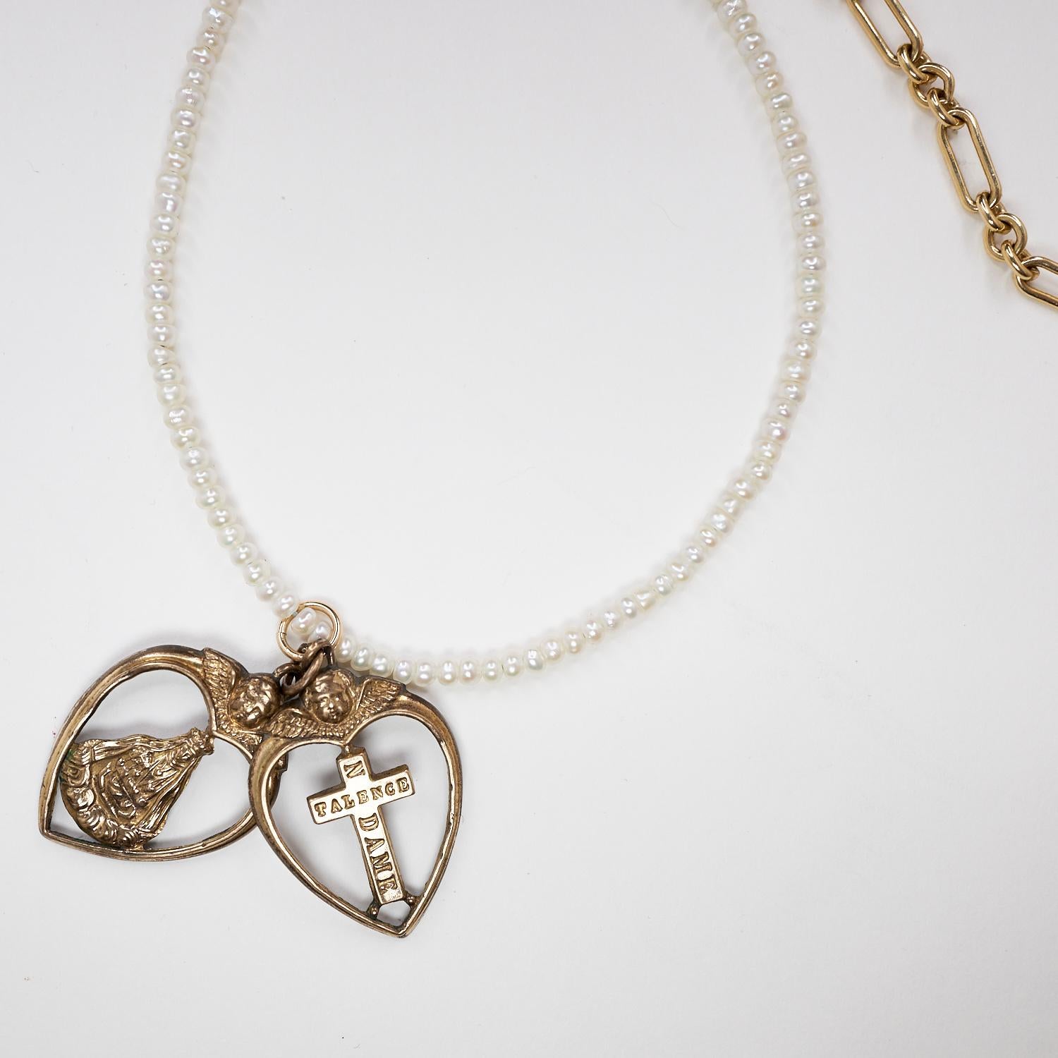 Weiße weiße Perlenkette Halskette Choker Herz Engel Kreuz Anhänger Tansanit J Dauphin im Angebot 7