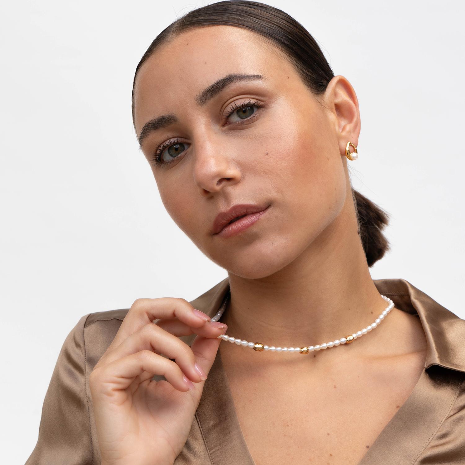 Collana di ciottoli di perle bianche in vermeil d'oro In condizioni Nuovo in vendita a London, GB