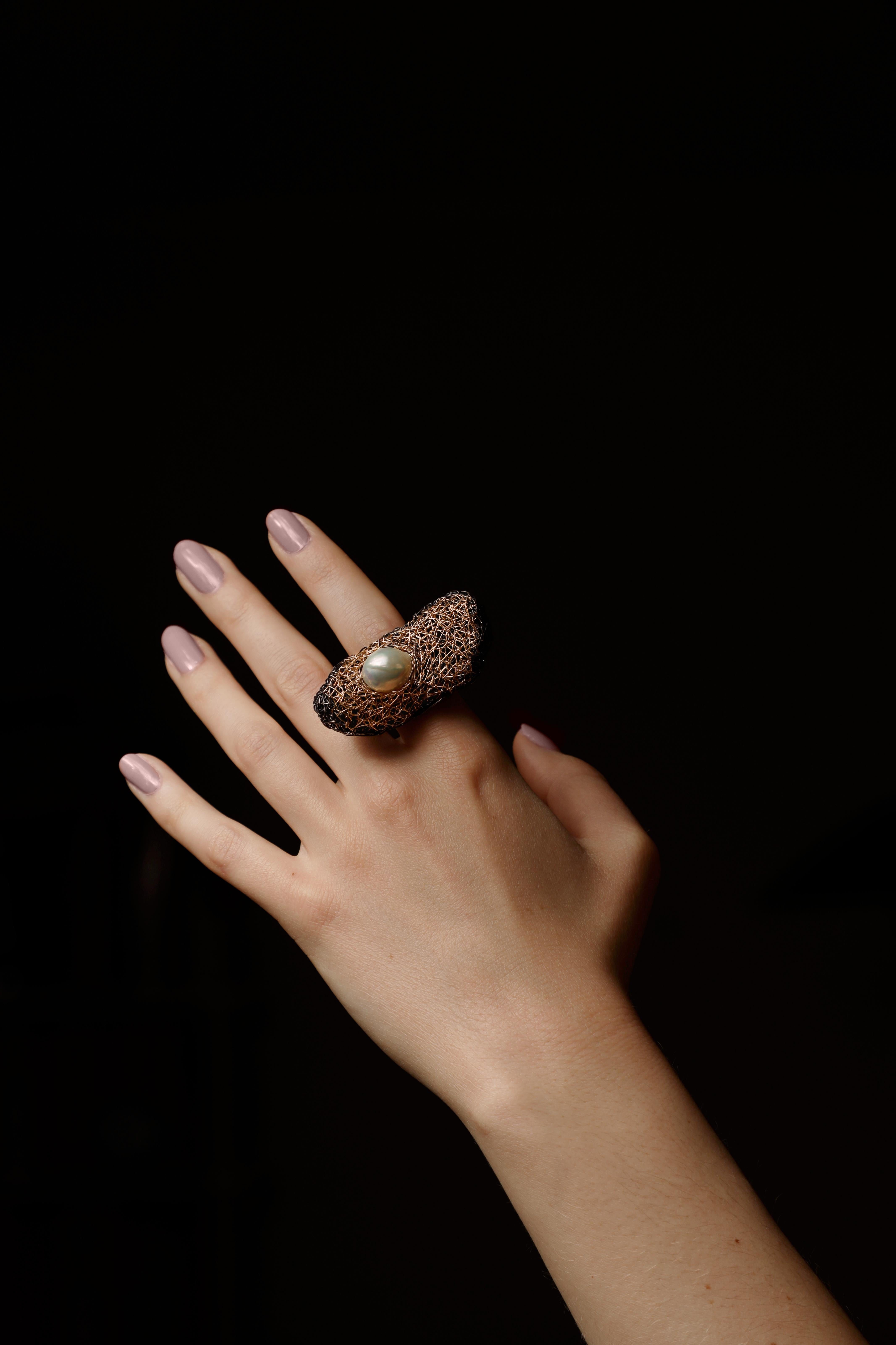 White Pearl One-of-a-Kind Cocktail Ring in Blackened Silver and Yellow Gold For Sale 4