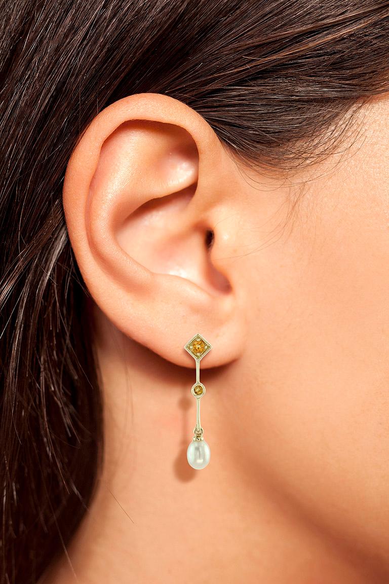 White Pearl & Orange Citrine Vintage Style Drop 14K Yellow Gold Dangle Earrings In New Condition For Sale In Oakton, VA