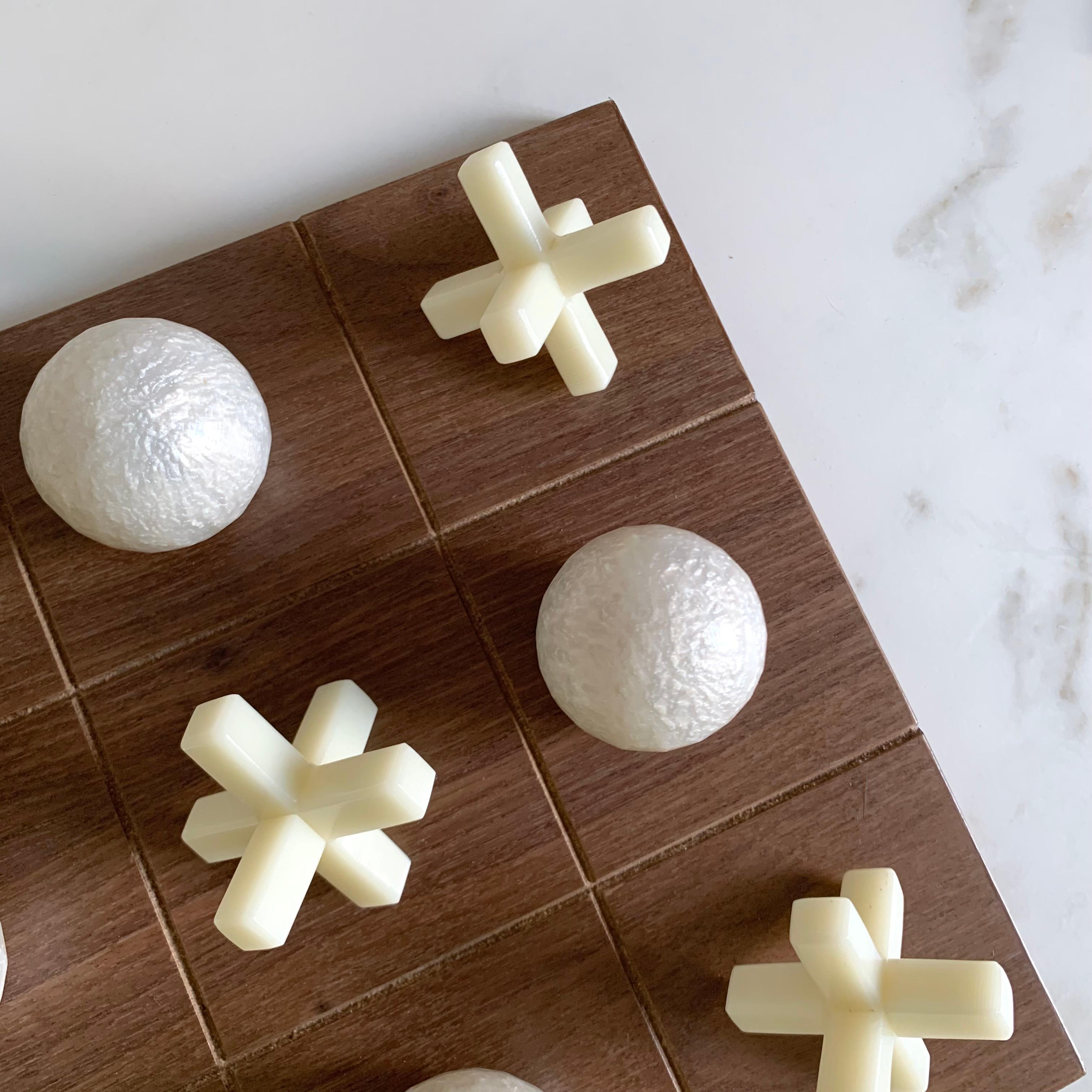 Modern White Pearl Resin and Wood Tic Tac Toe by Paola Valle For Sale