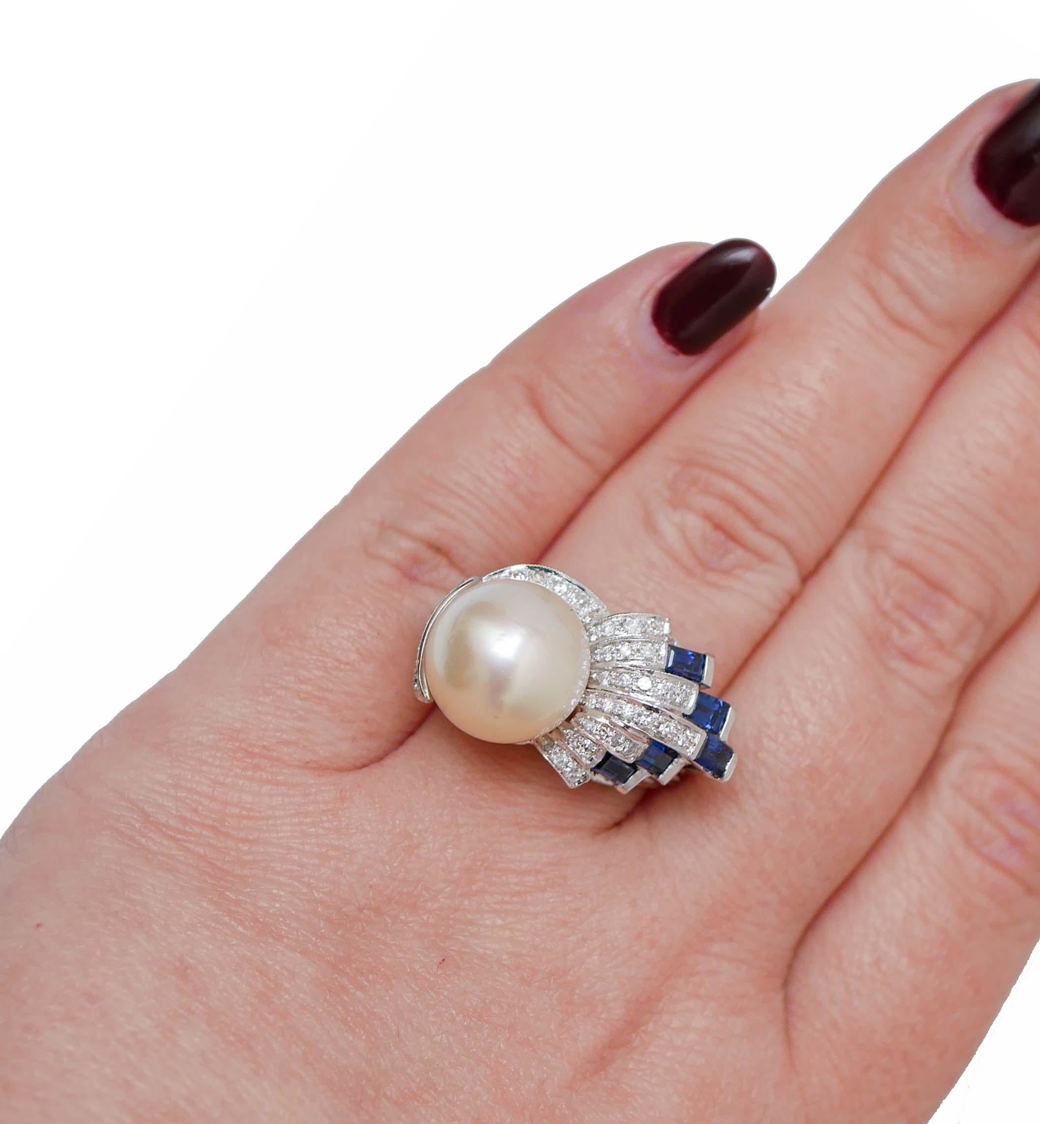 Platinring mit weißer Perle, Saphiren, Diamanten und Platin. im Zustand „Gut“ im Angebot in Marcianise, Marcianise (CE)