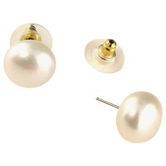  Gemjunky Perfect White Pearl Stud Earrings