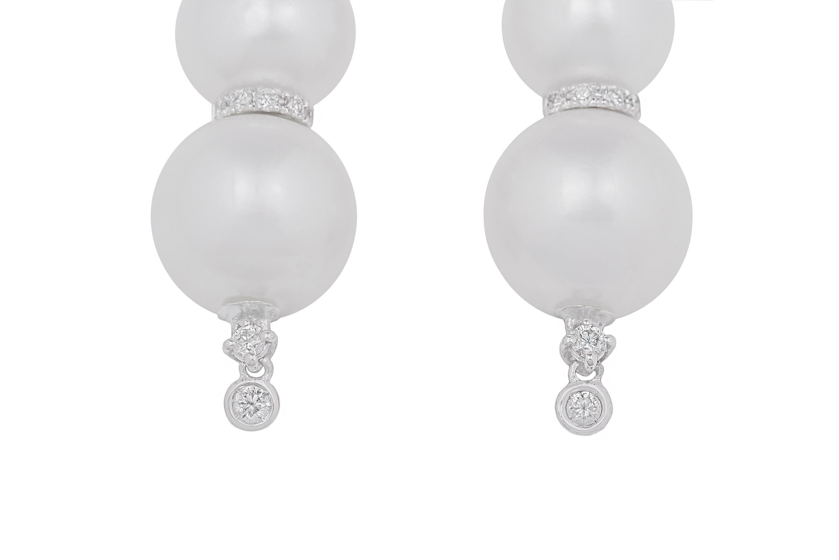 Contemporary White Pearls Diamonds and 18k White Gold Earrings For Sale