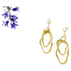 White Pearls Matte Gold Double Horseshoes Hoop Drop Dangle Clip On Earrings
