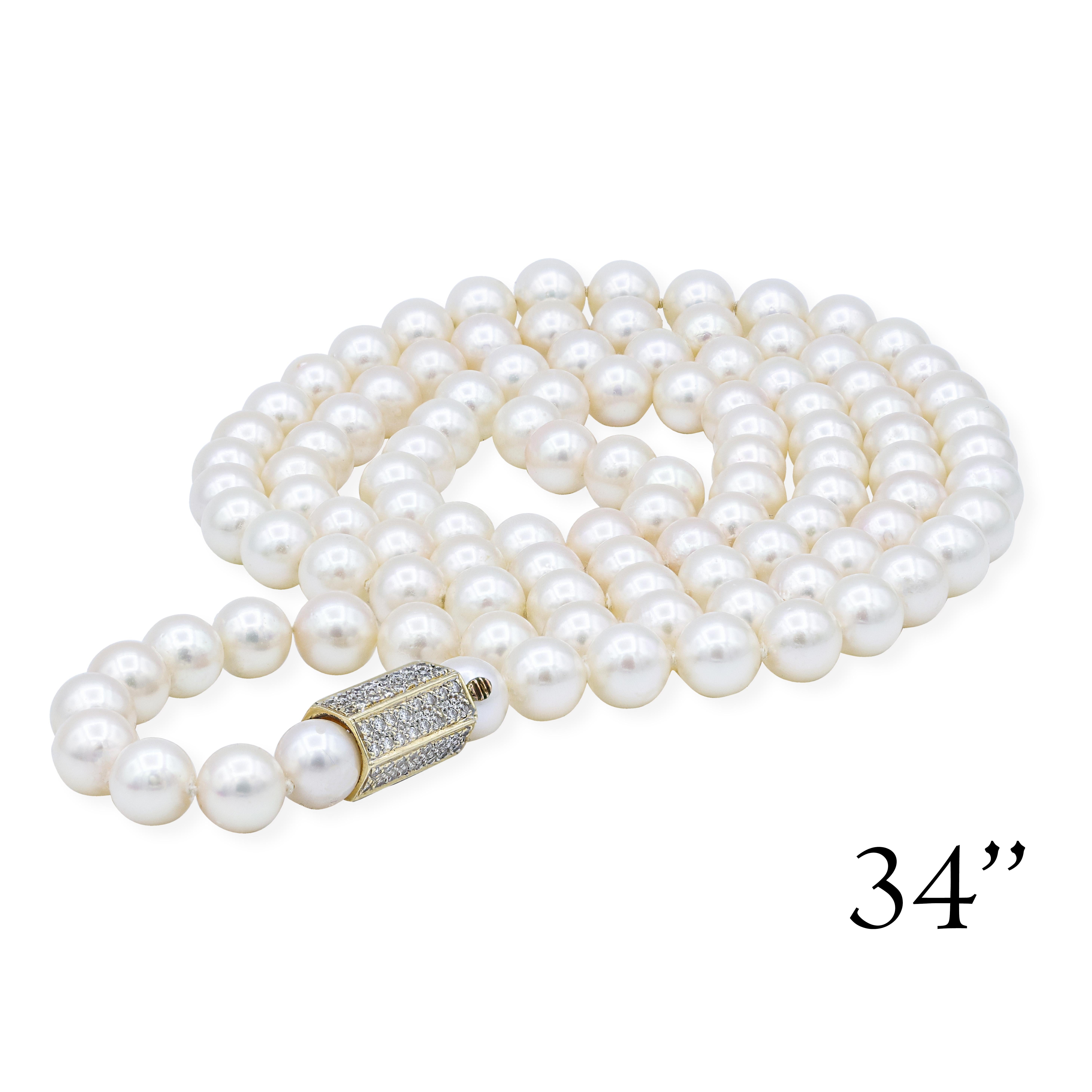 Round Cut White Pearls Necklace with a Clasp, Features Round Diamonds For Sale