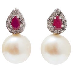Boucles d'oreilles en platine, rubis, diamants et perles blanches