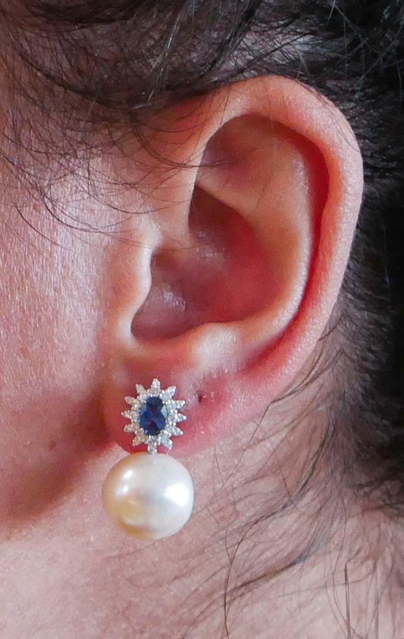 White Pearls, Sapphires, Diamonds, 18 Karat White Gold Earrings. In New Condition For Sale In Marcianise, Marcianise (CE)