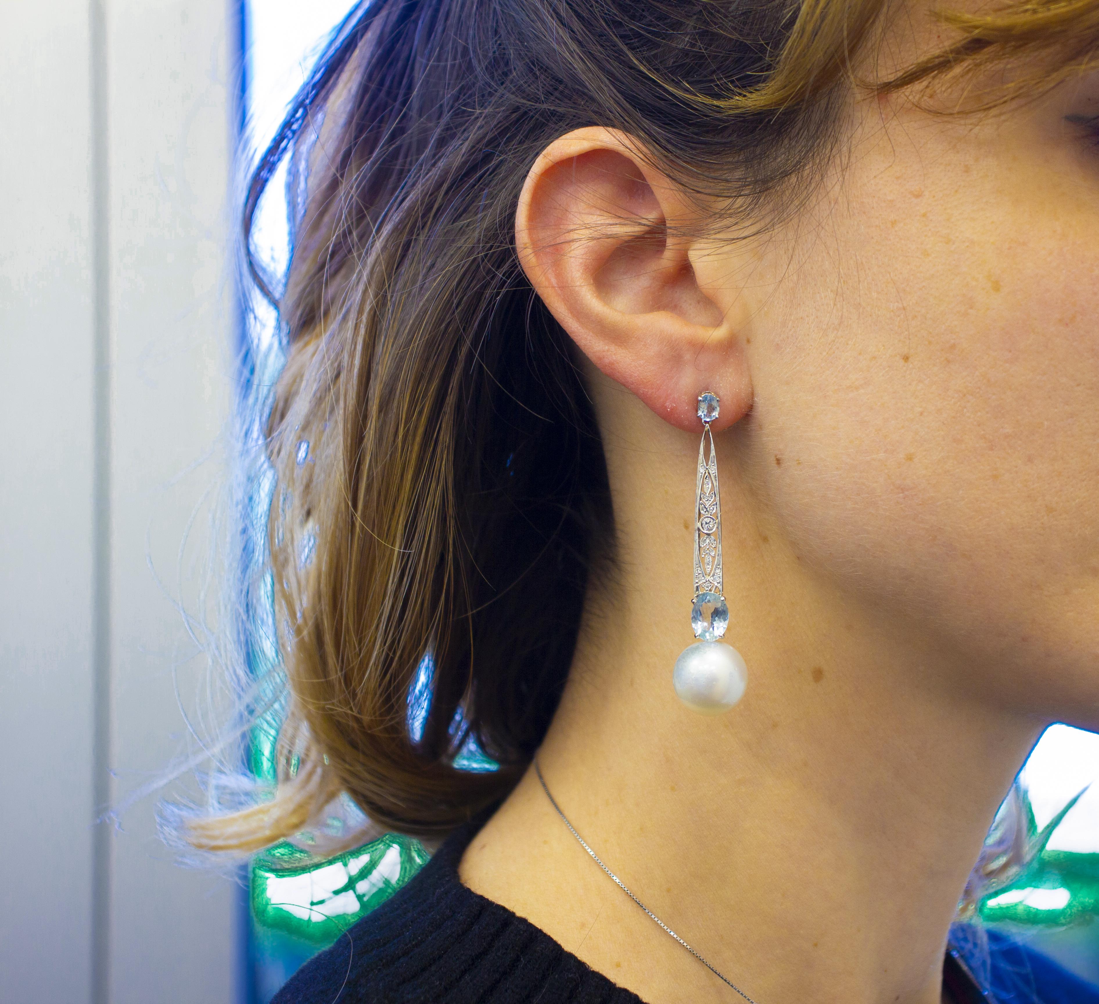 Weiße Perlen, Aquamarine, Diamanten, Platin-Ohrringe im Zustand „Gut“ im Angebot in Marcianise, Marcianise (CE)