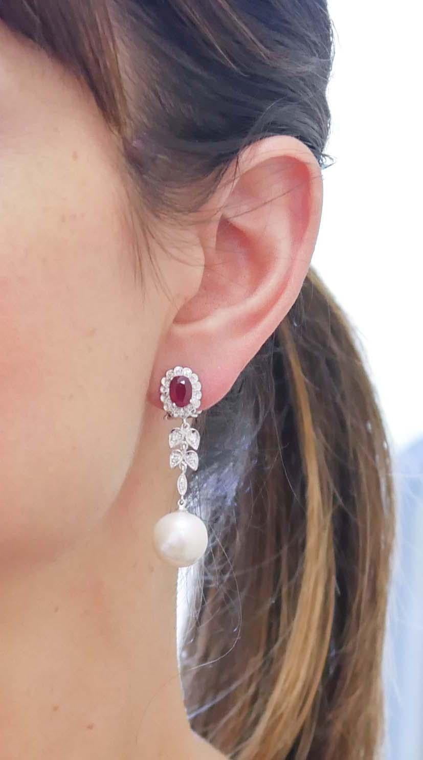 White Pearls, Rubies, Diamonds, Platinum Dangle Earrings In Good Condition For Sale In Marcianise, Marcianise (CE)