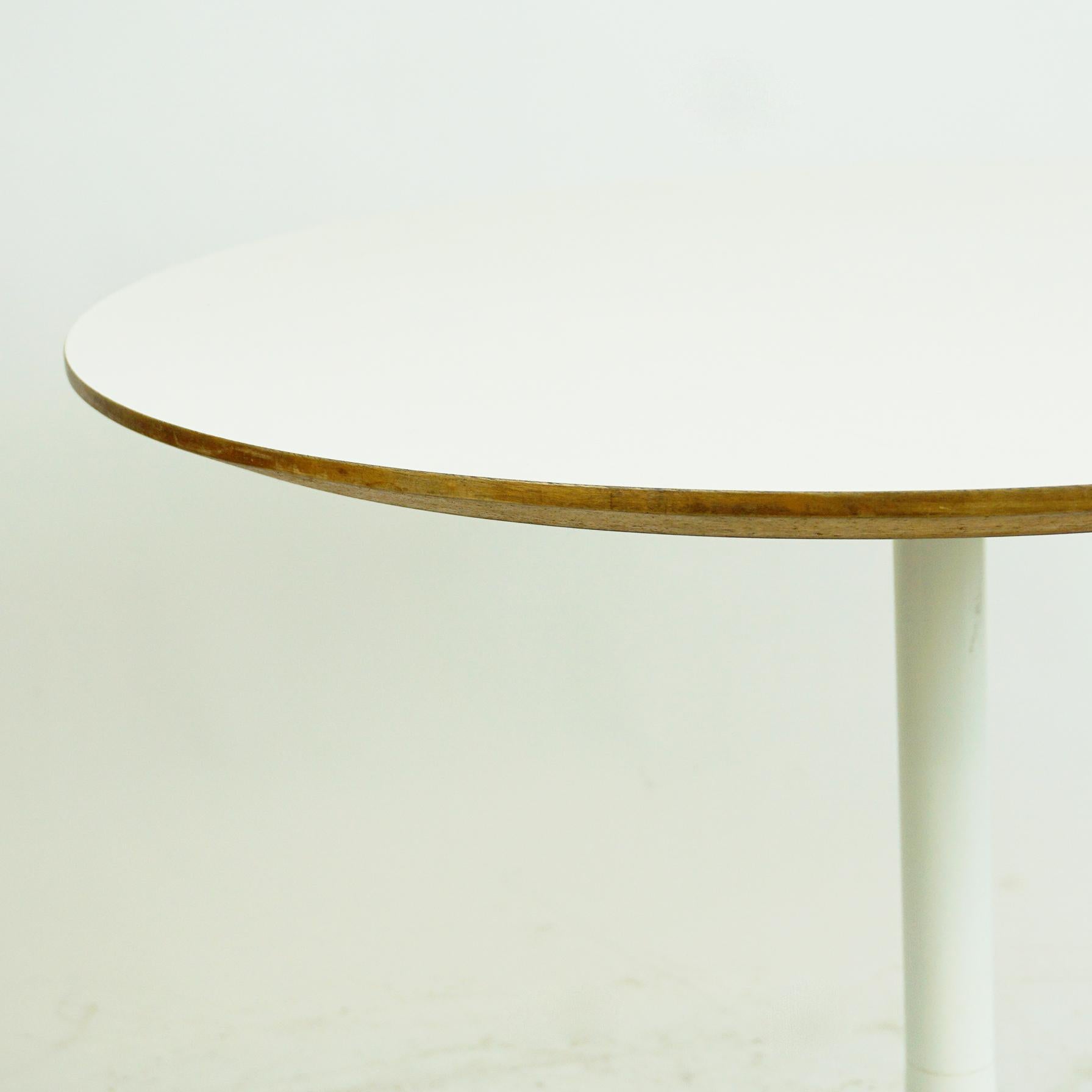 Enameled White Pedestal Coffee Side Table by George Nelson for Herman Miller, USA, 1960s For Sale