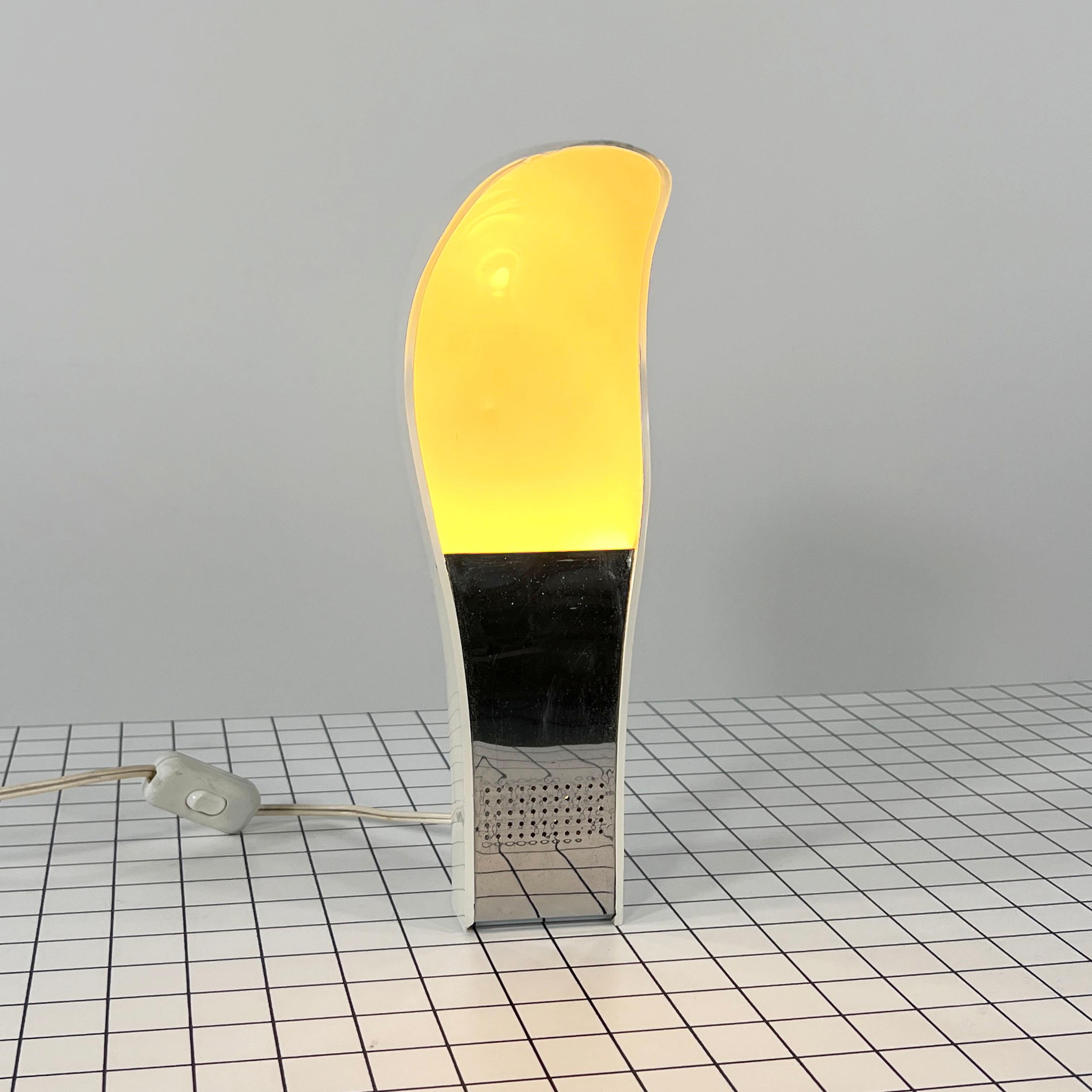 Plastique Lampe de bureau Palota blanche de Cesare Casati pour Lamperti Studio D.A., Italie, 1970 en vente