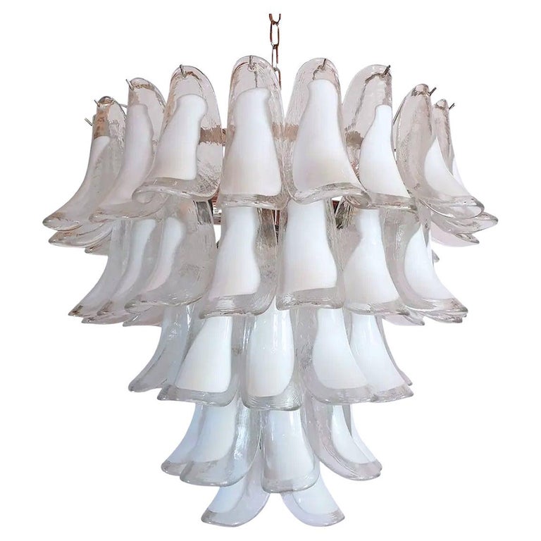 Lustre en verre de Murano à pétales blancs par Mazzega, ensemble de ...