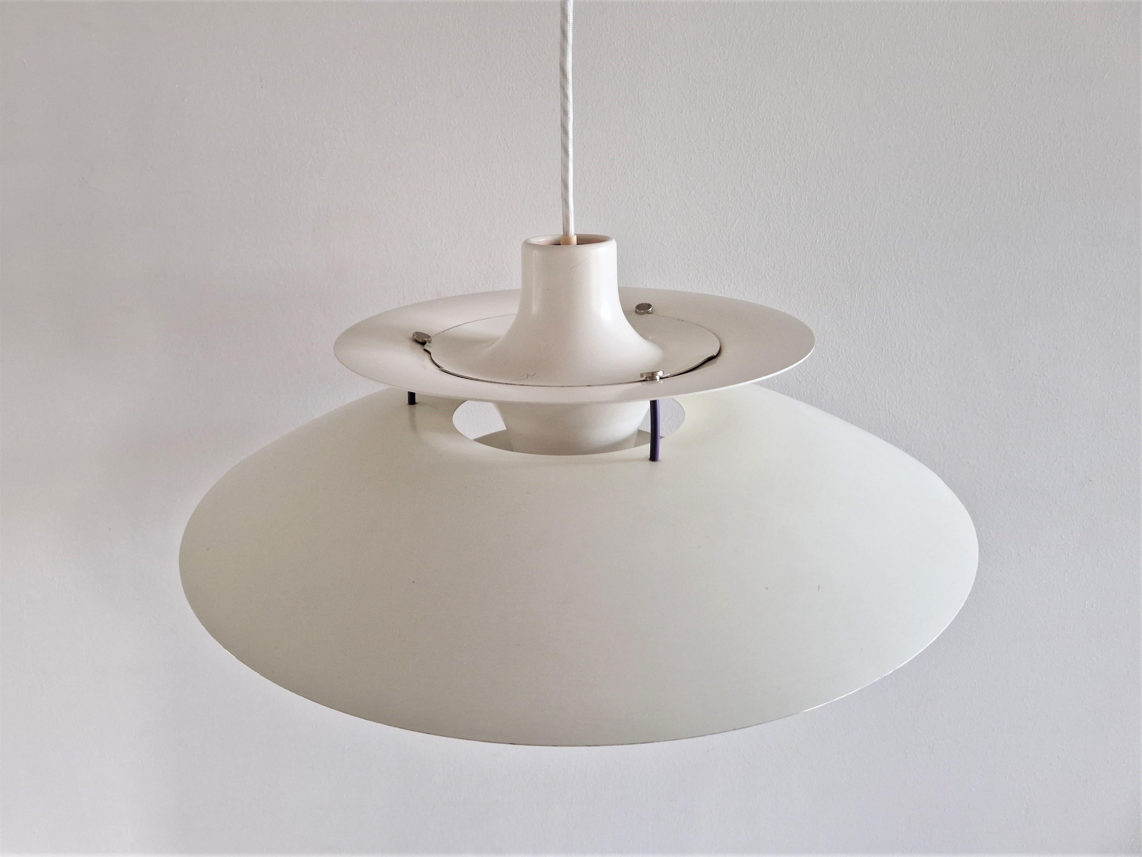 Mid-Century Modern White PH5 Pendant Lamp by Poul Henningsen for Louis Poulsen, Denmark