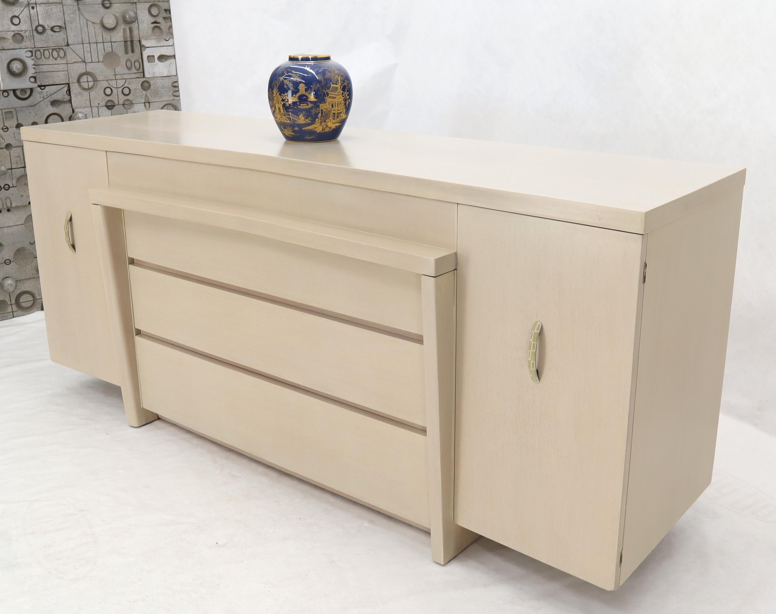 20th Century White Pickle Lacquer Finish Sculptural Dresser For Sale