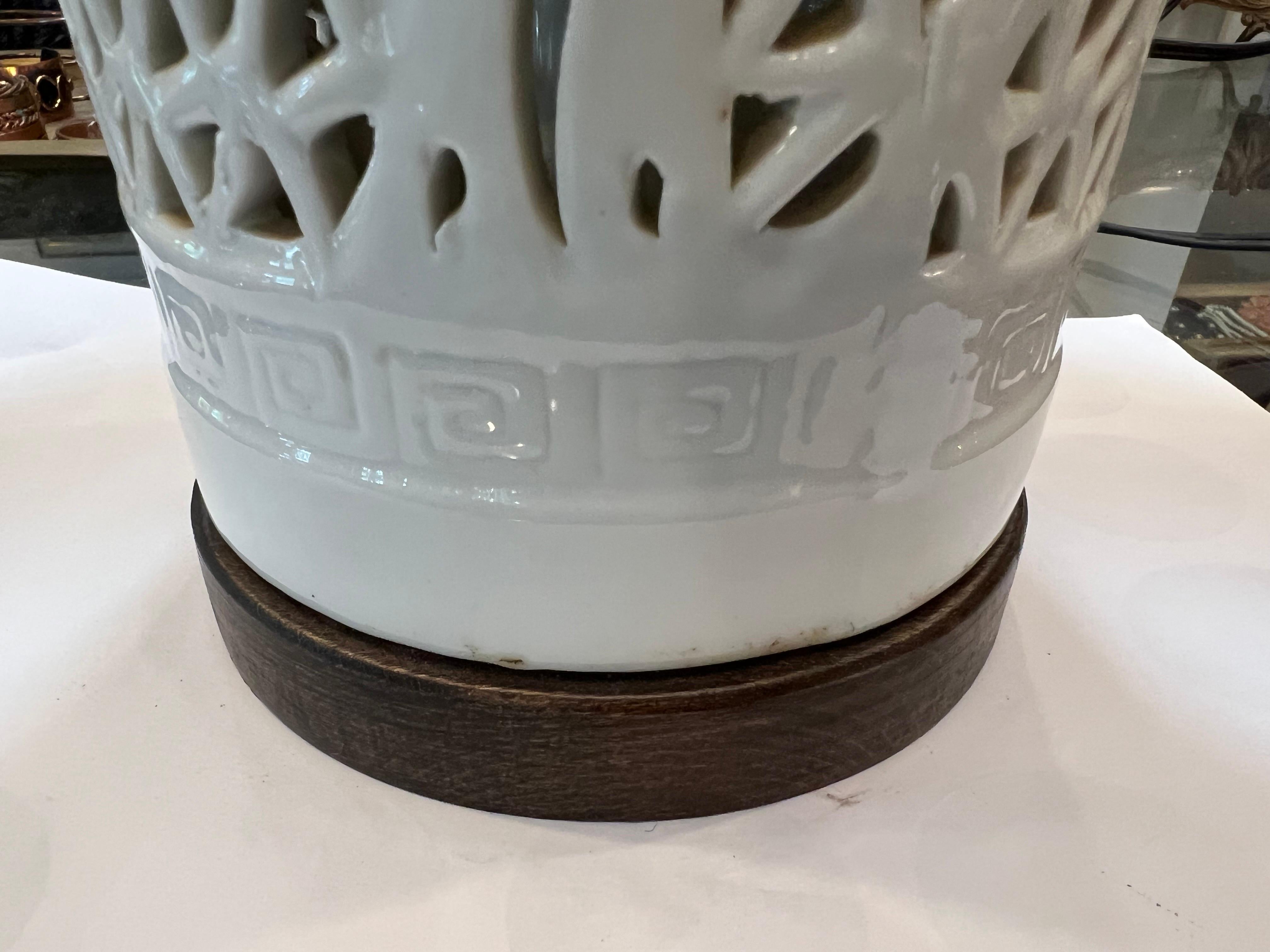 White Pierced Porcelain Chinoiserie Lamp For Sale 8