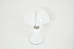 Weiße Pipistrello-Tischlampe von Gae Aulenti für Martinelli Luce
