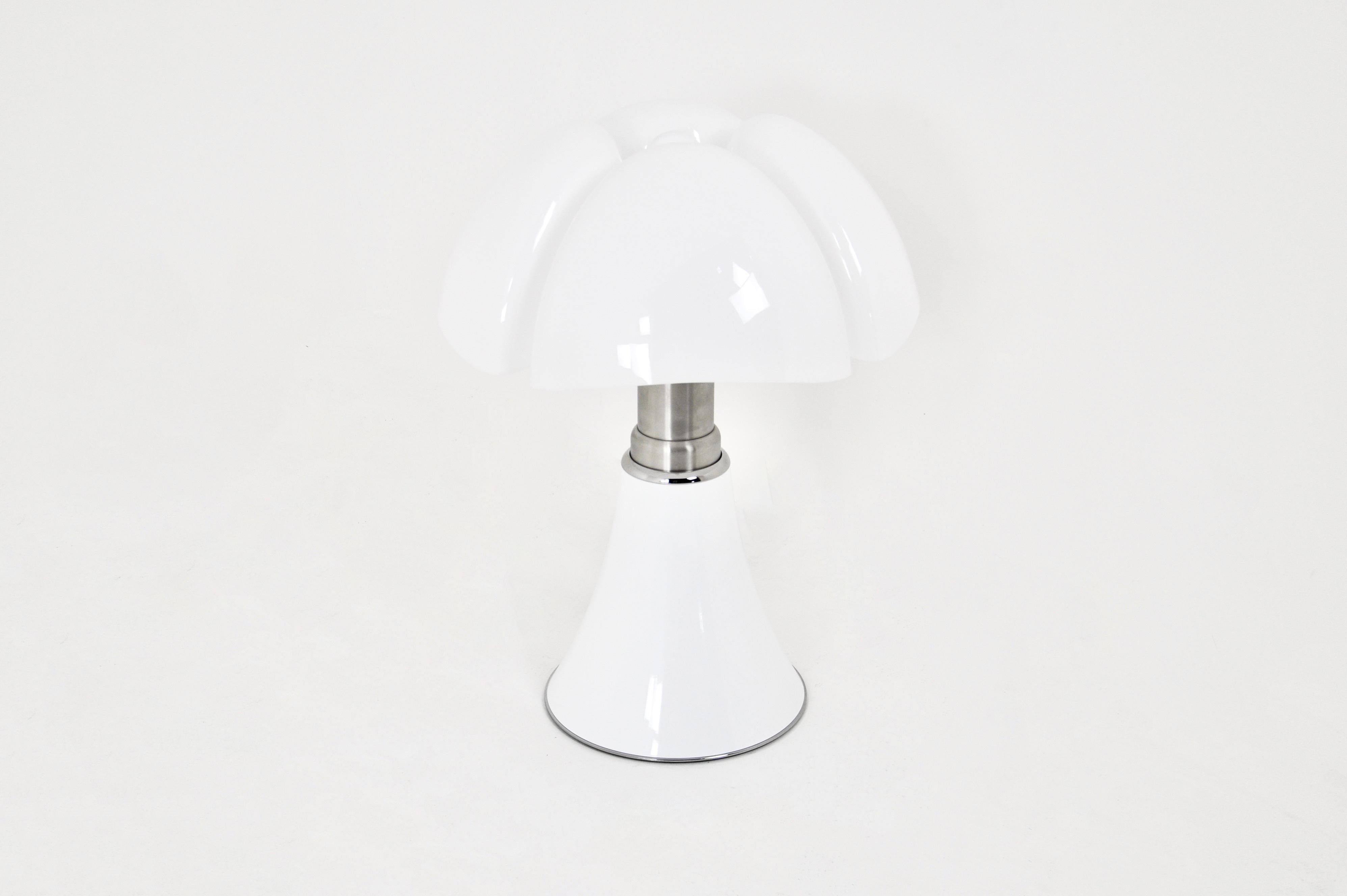 Late 20th Century White Pipistrello Table Lamp by Gae Aulenti for Martinelli Luce