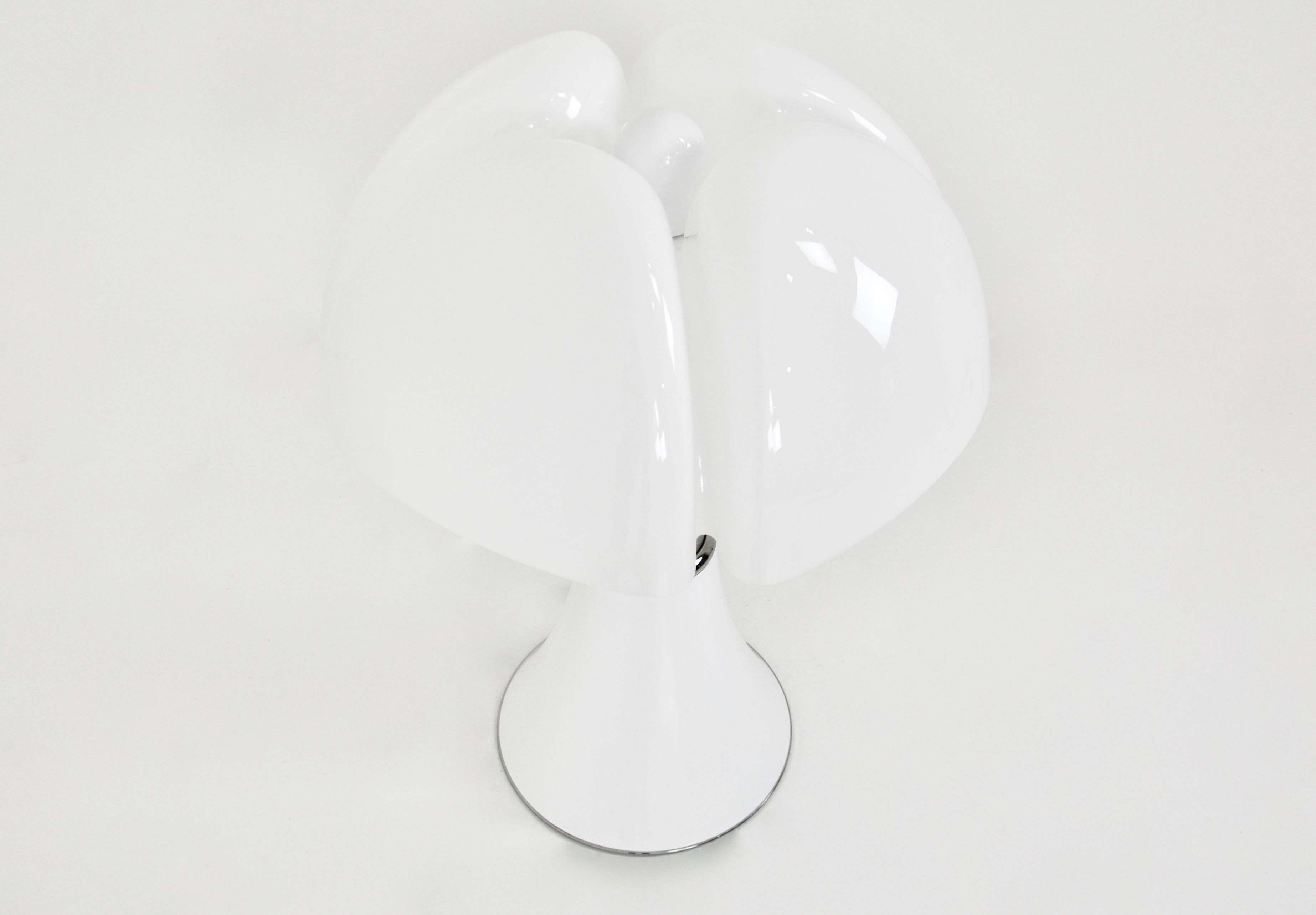 White Pipistrello Table Lamp by Gae Aulenti for Martinelli Luce 1