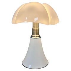 Vintage White Pipistrello Table Lamp by Gae Aulenti for Martinelli Luce