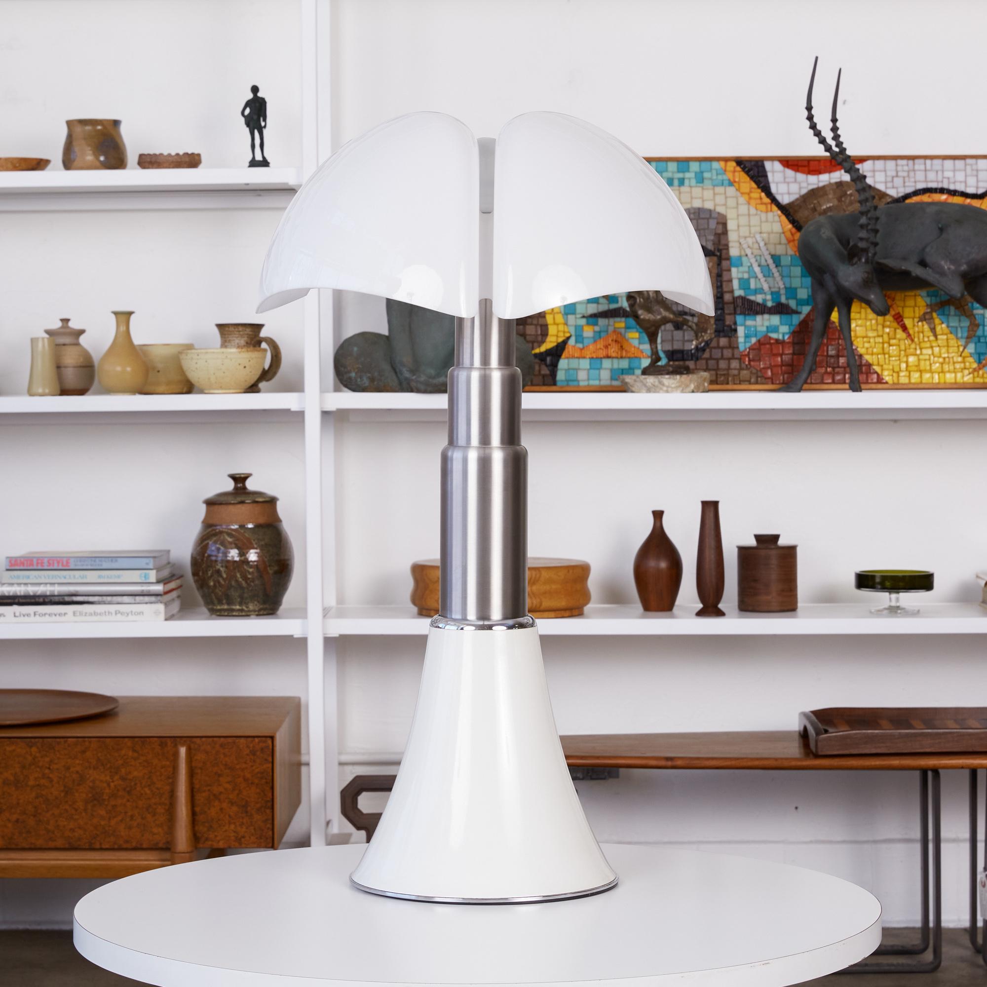 Metal White Pipistrello Table Lamp by Gae Aulenti