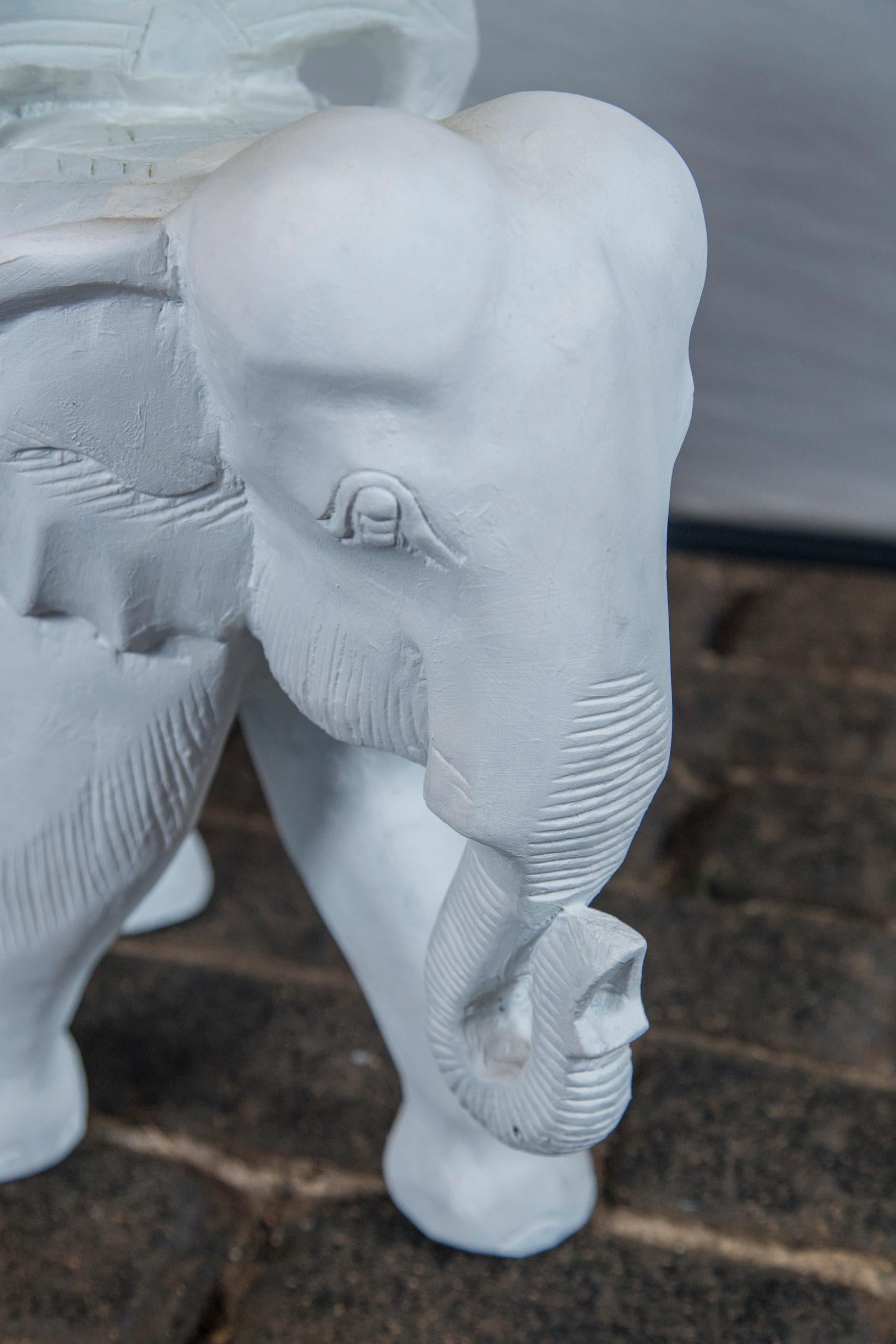 White Plaster Elephant Side Table, 1970s In Excellent Condition In Stamford, CT