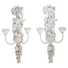 Applique Hollywood Regency in gesso bianco