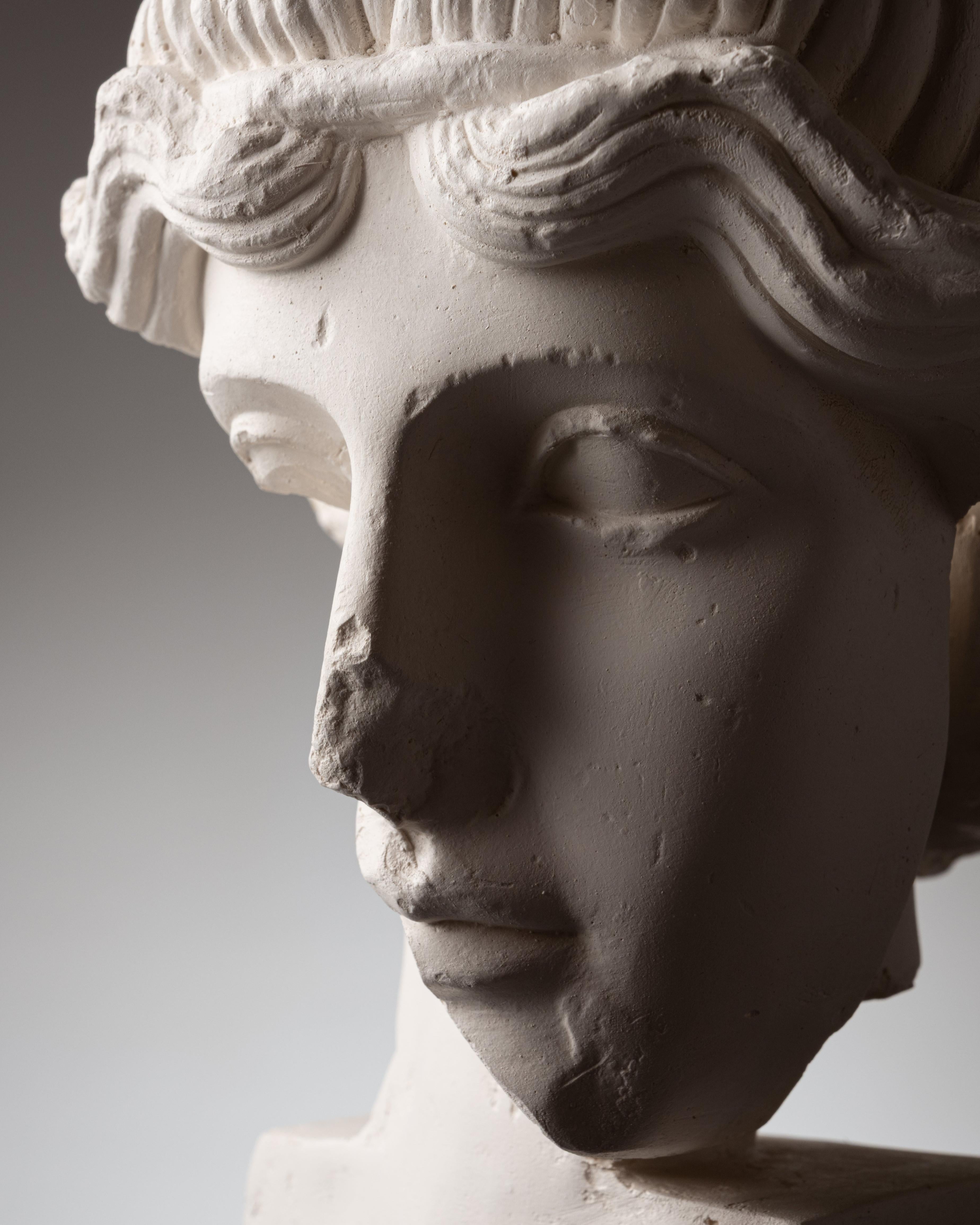 White plaster sculpture 