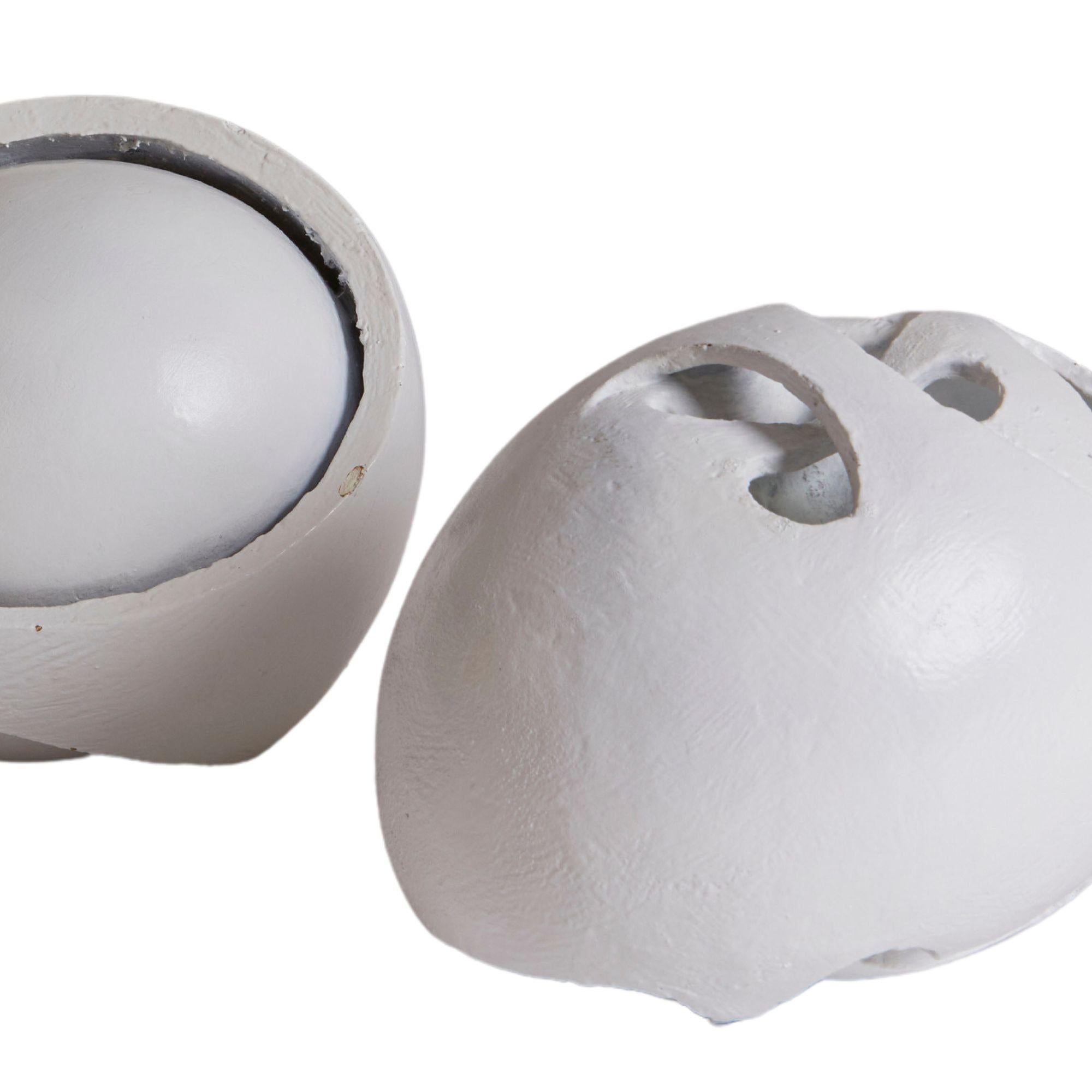 Français Ensemble de 3 sculptures en plâtre blanc, France, années 1980 en vente