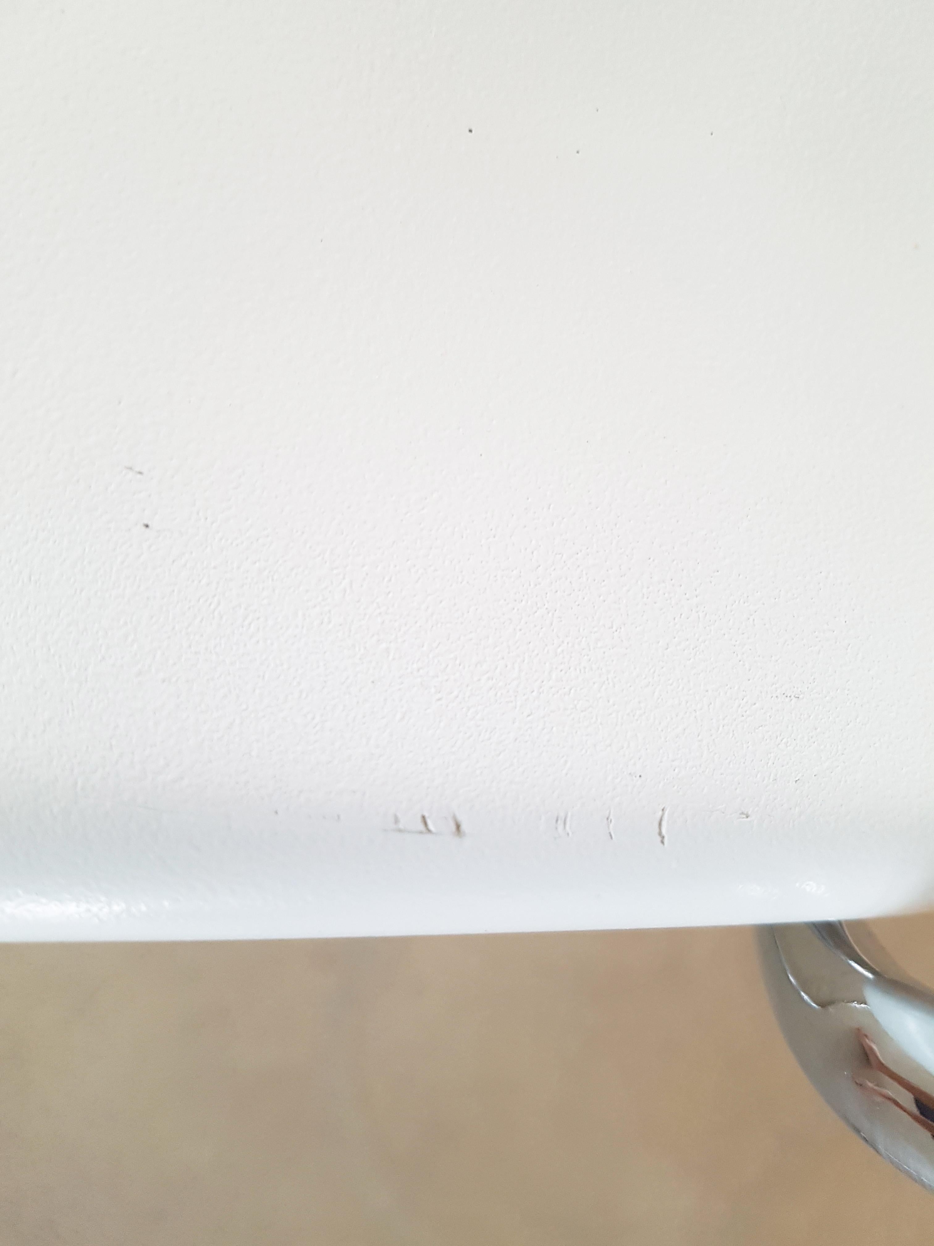 Sgabelli anni '70 in plastica bianca e metallo cromato di C. Salocchi per Alberti in vendita 8