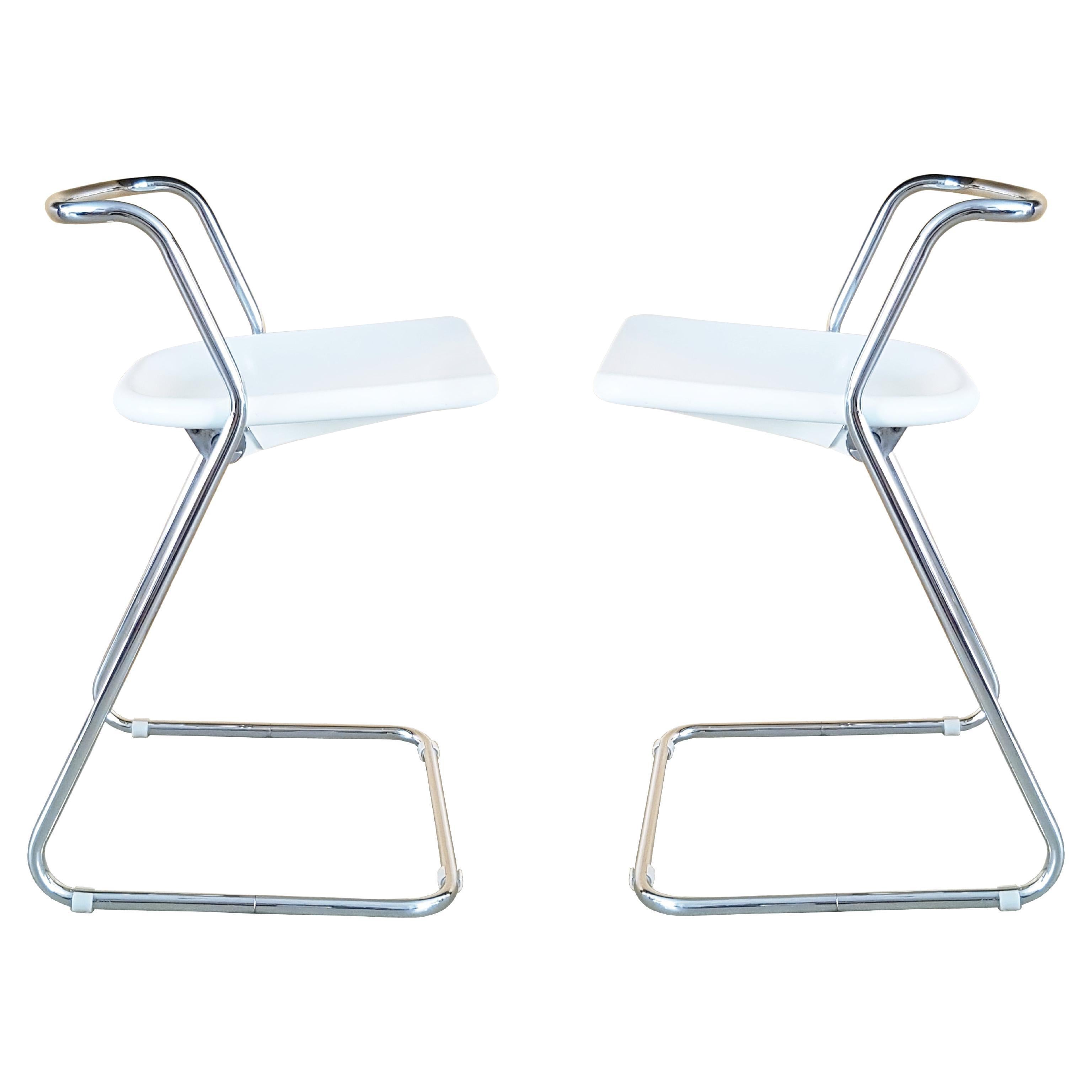 Tabourets en plastique blanc et métal chromé des années 1970 de C. Salocchi pour Alberti