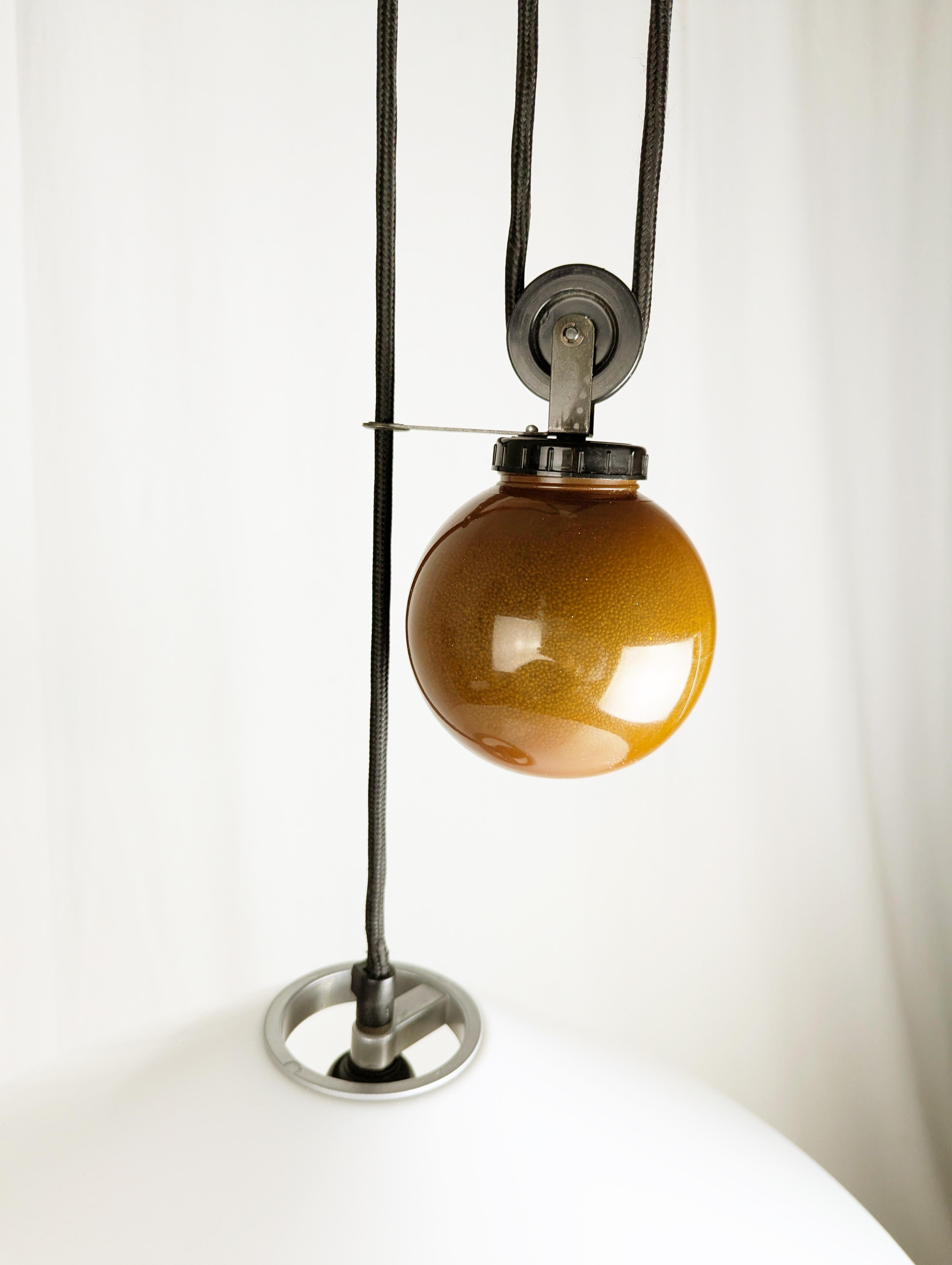 Lámpara colgante de contrapeso de plástico y metal blanco Aggregato de Mari para Artemide en venta 3