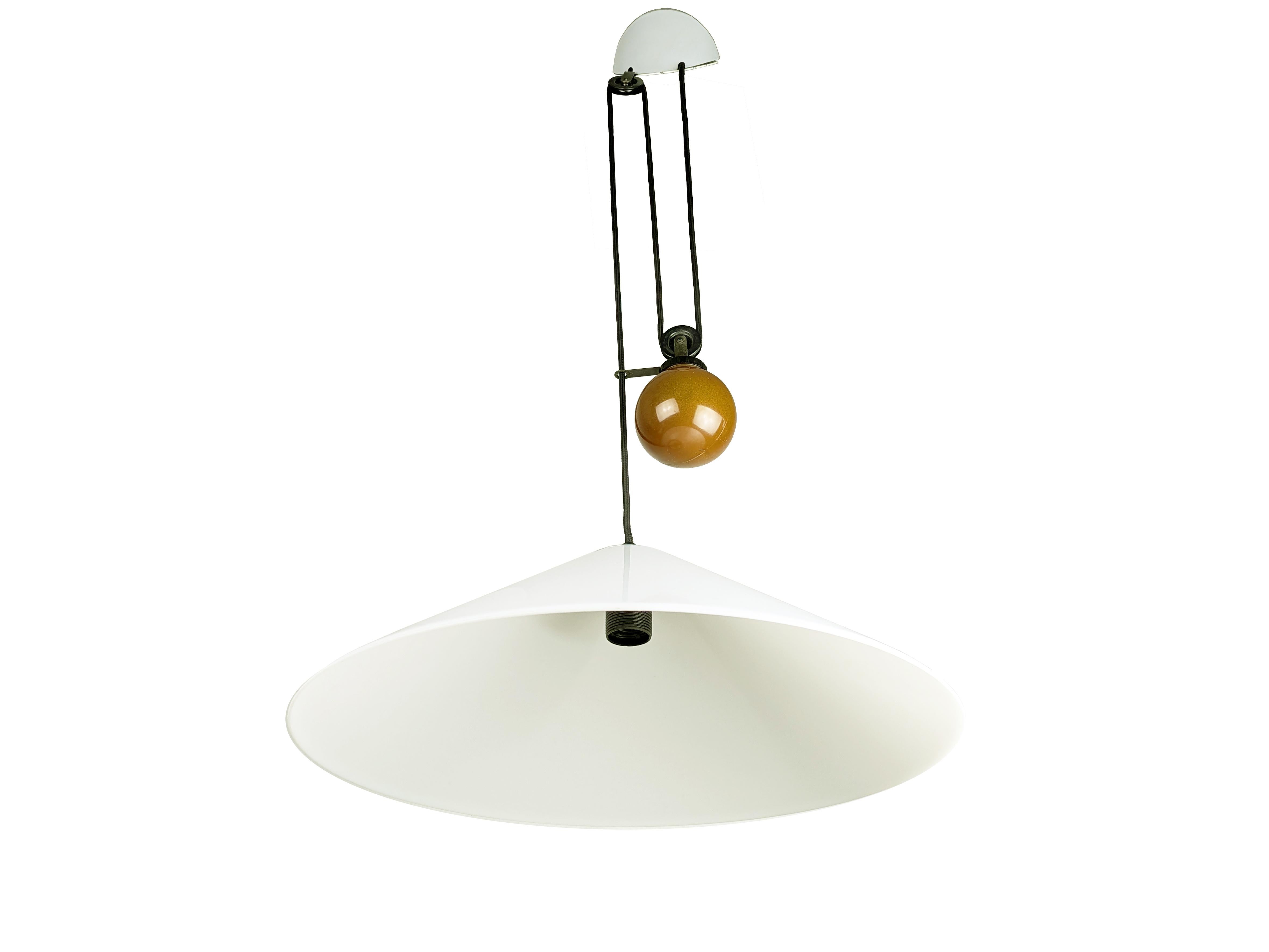 Lámpara colgante de contrapeso de plástico y metal blanco Aggregato de Mari para Artemide Pintado en venta